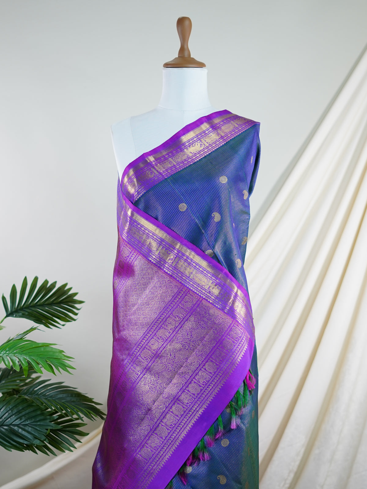 Kanchipuram Silk Blue 100% Pure Silk  - Manoranjitham Weaves - Handloom Store
