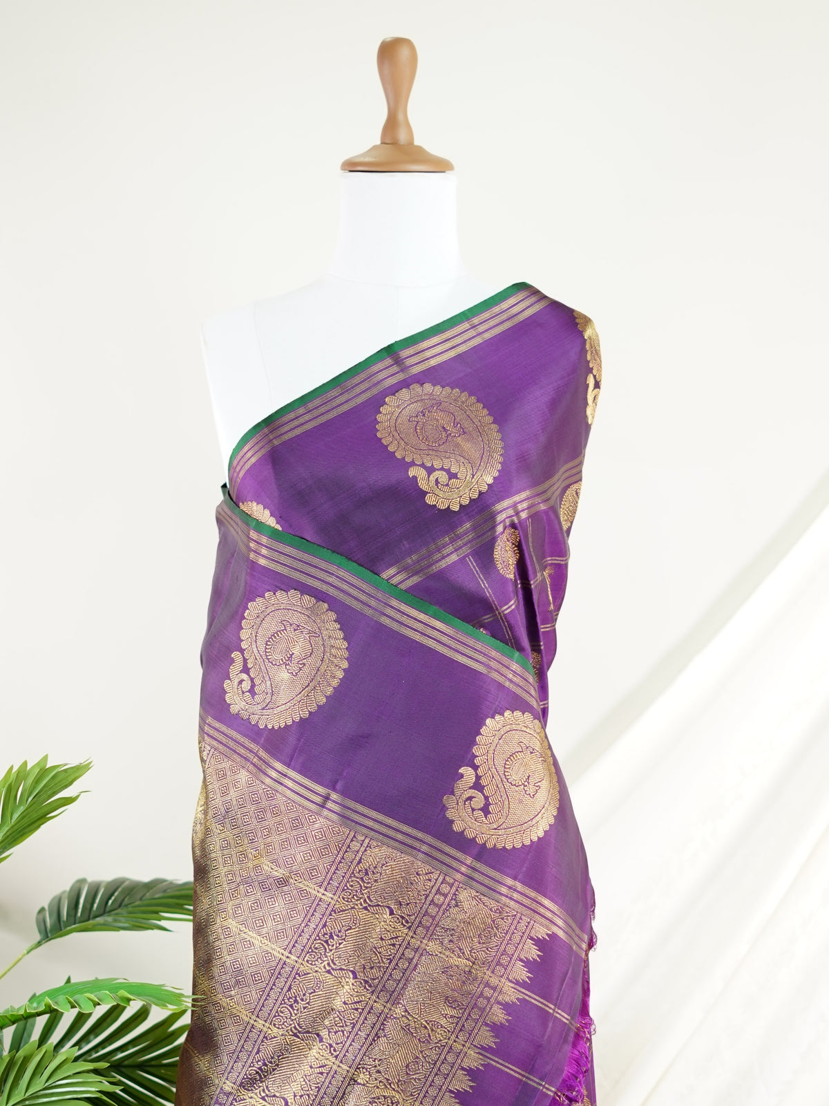 Kanchipuram Silk Magenta Pink 100% Pure Silk  - Manoranjitham Weaves - Handloom Store