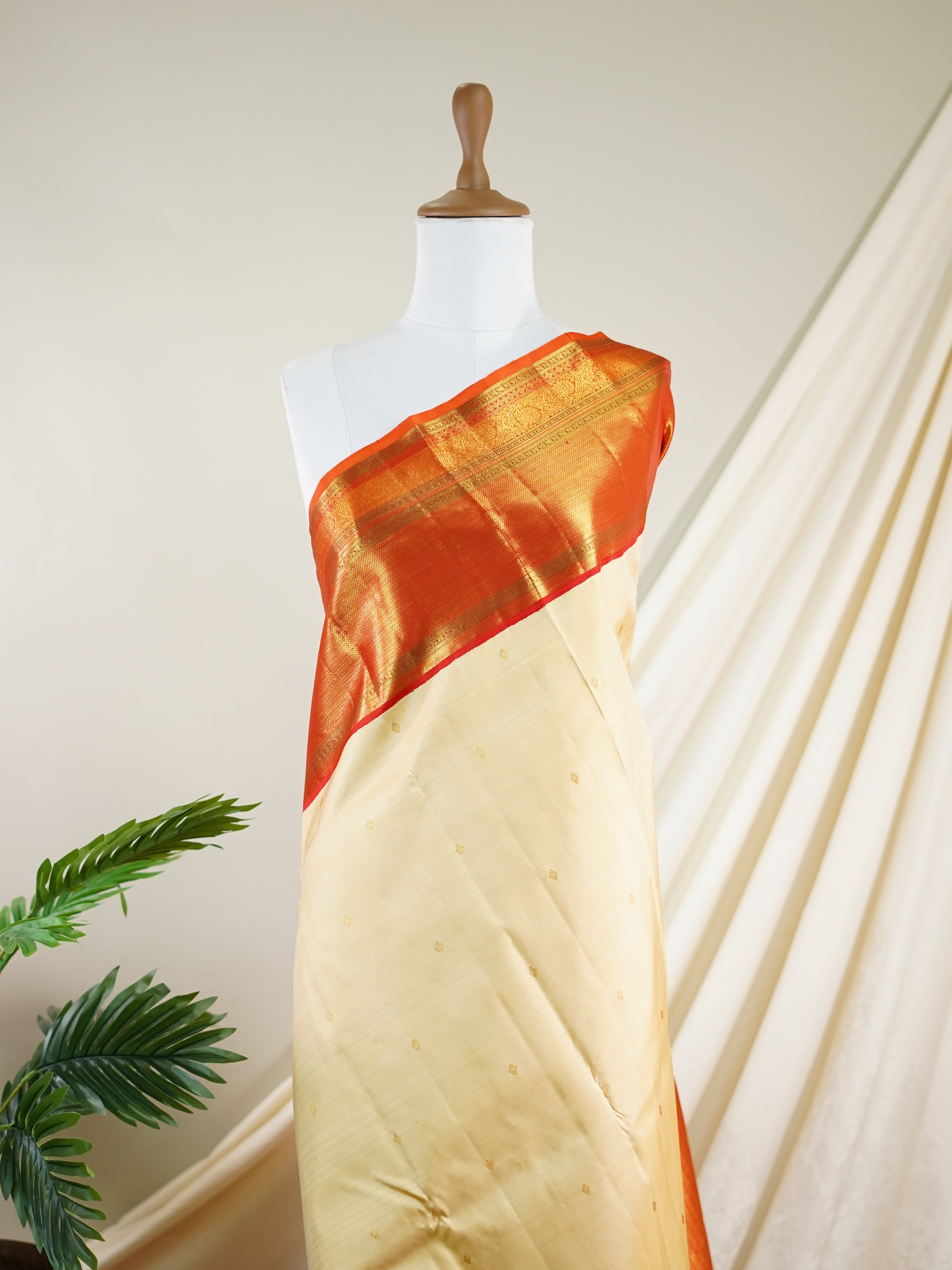 Kanchipuram Silk Cream 100% Pure Silk  - Manoranjitham Weaves - Handloom Store