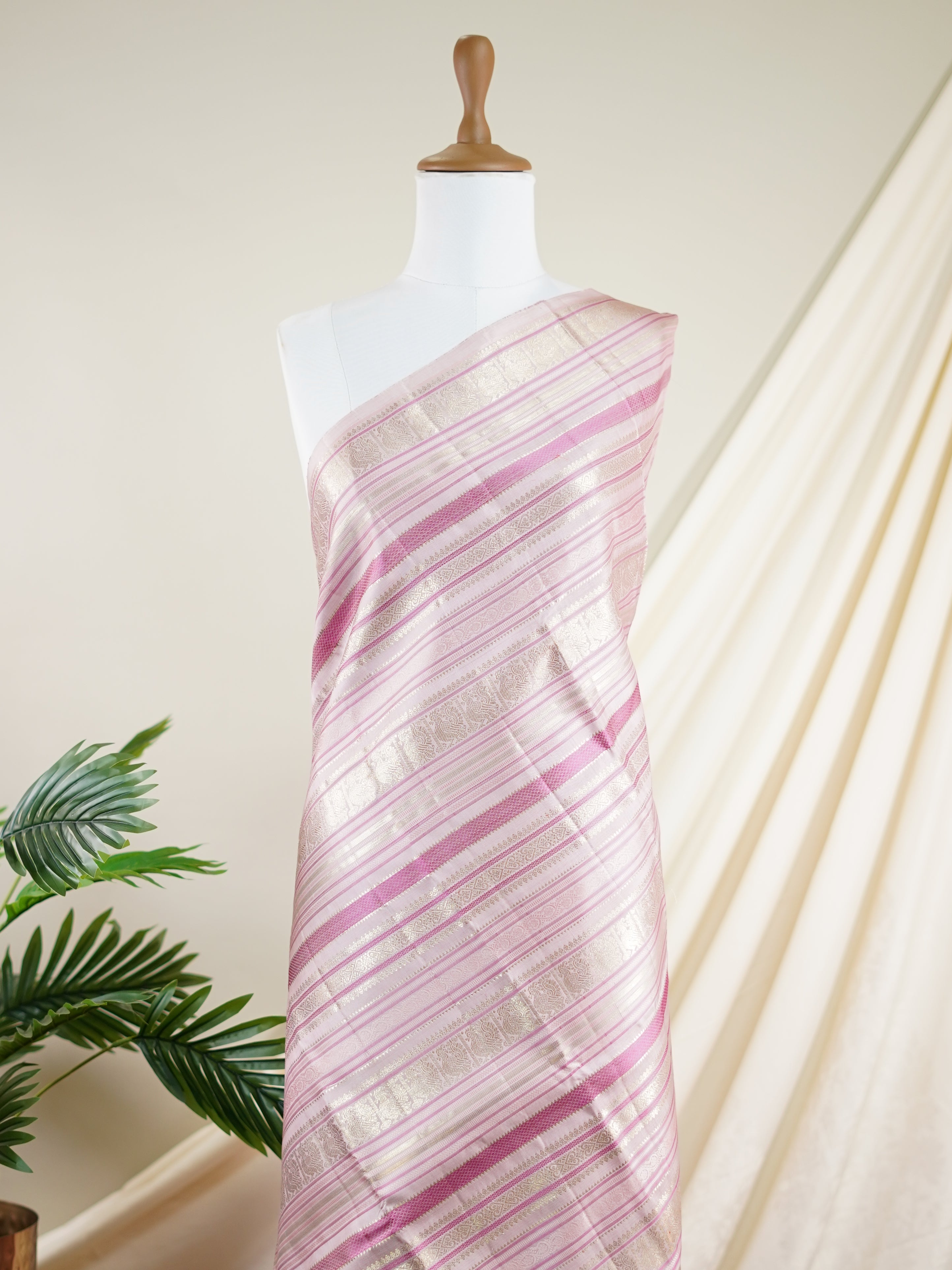 Kanchipuram Silk Pink 100% Pure Silk  - Manoranjitham Weaves - Handloom Store