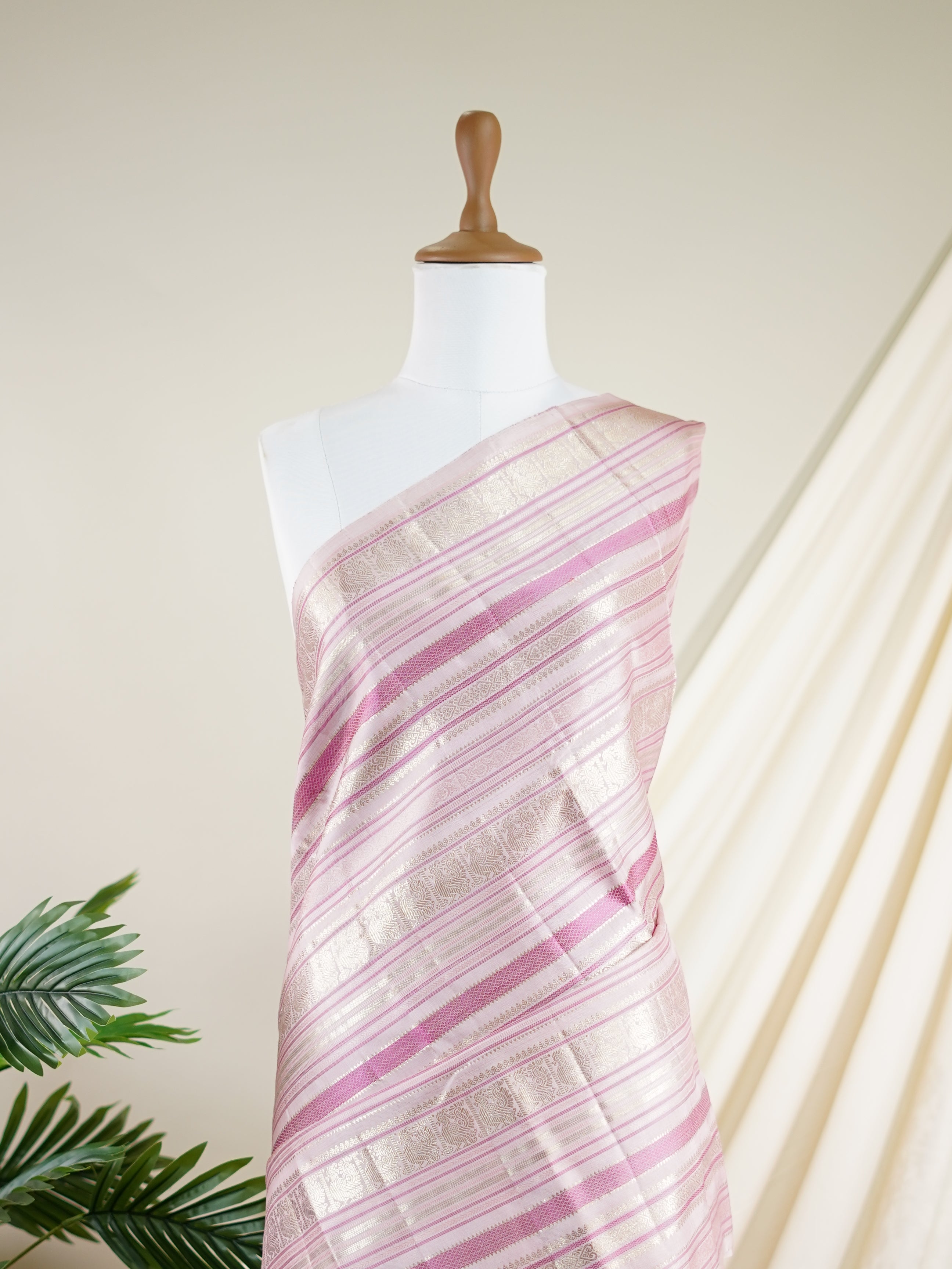 Kanchipuram Silk Pink 100% Pure Silk  - Manoranjitham Weaves - Handloom Store