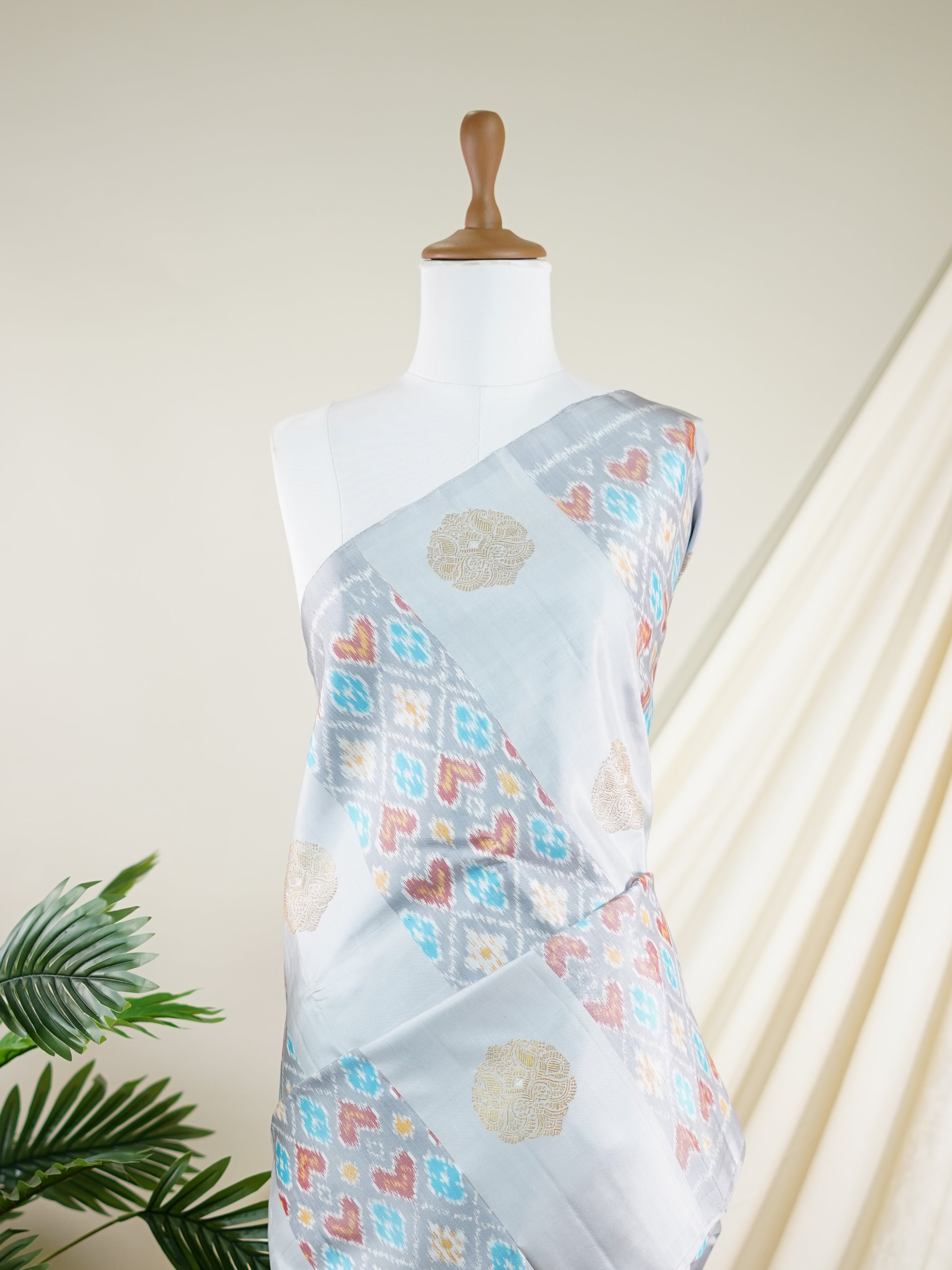 Kanchipuram Silk Grey 100% Pure Silk  - Manoranjitham Weaves - Handloom Store