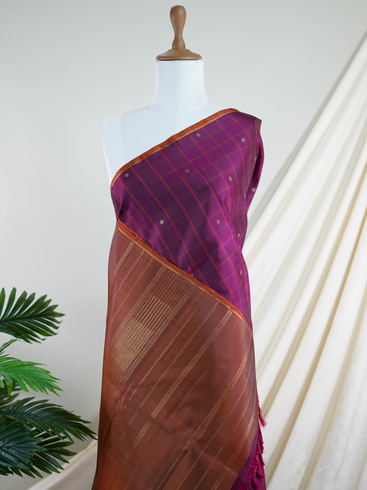 Kanchipuram Silk Magentanta Pink 100% Pure Silk  - Manoranjitham Weaves - Handloom Store