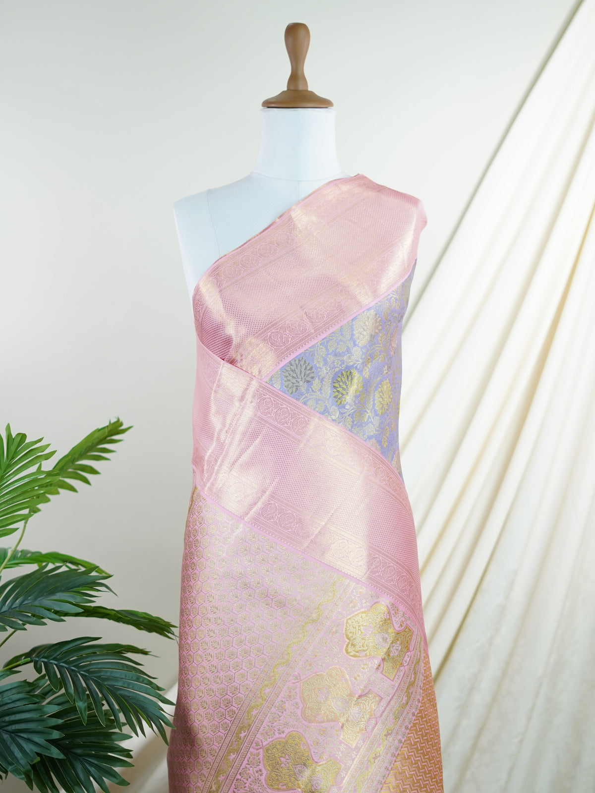 Kanchipuram Silk  100% Pure Silk - Manoranjitham Weaves - Handloom Store