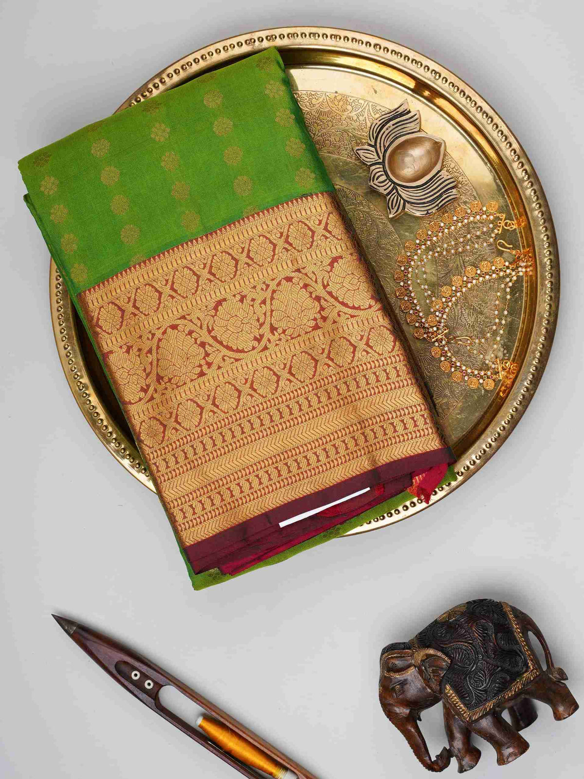 Kanchipuram Silk Green 100% Pure Silk  Manoranjitham Weaves - Handloom Store