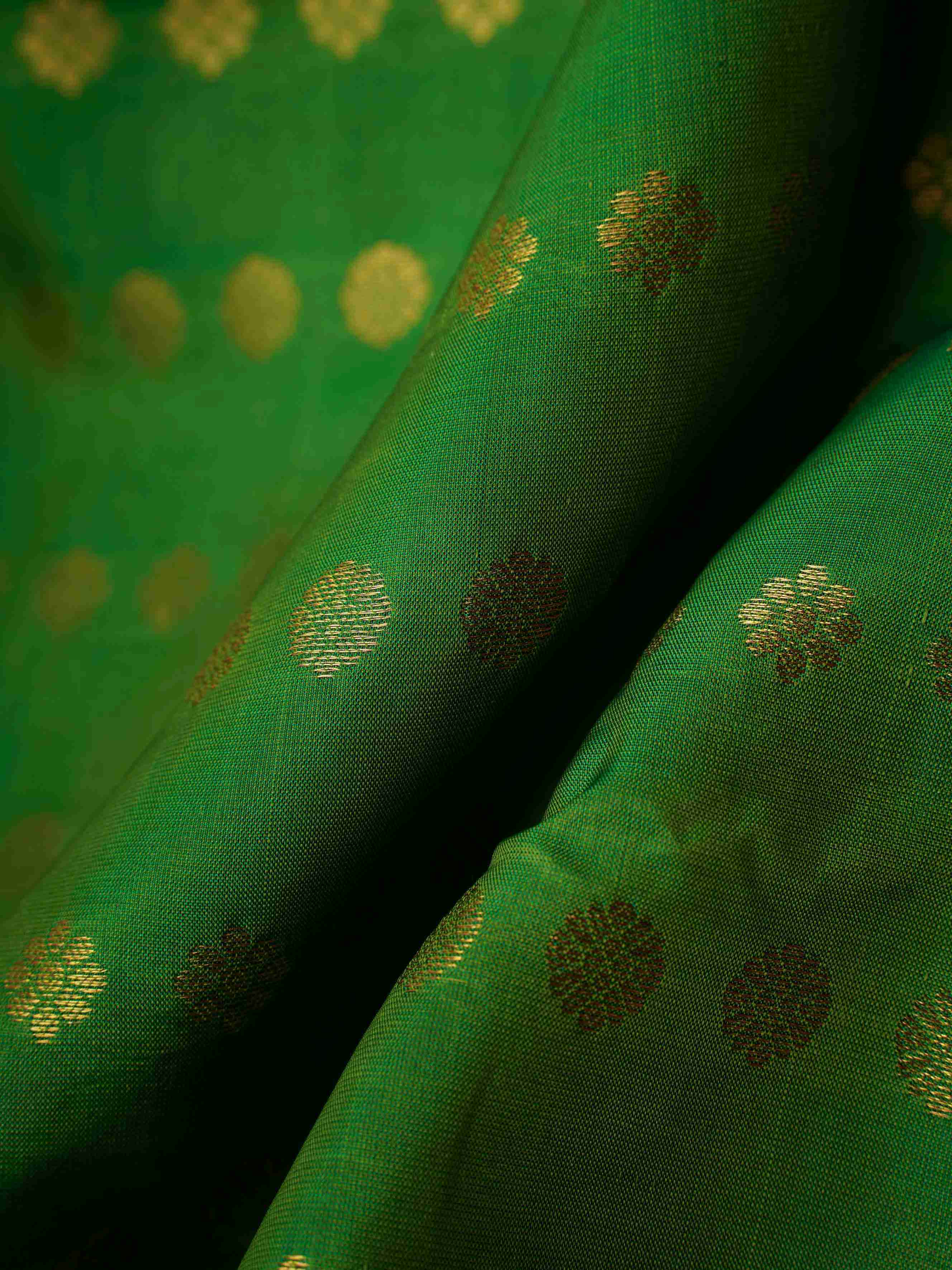 Kanchipuram Silk Green 100% Pure Silk  Manoranjitham Weaves - Handloom Store