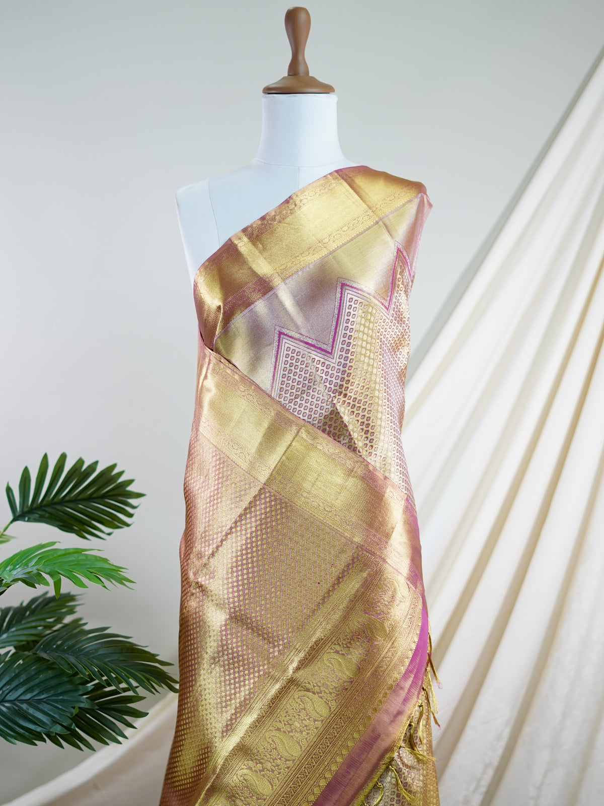 Kanchipuram Silk Ivory 100% Pure Silk  - Manoranjitham Weaves - Handloom Store
