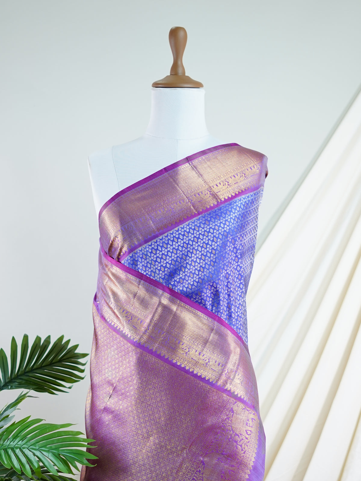 Kanchipuram Silk Royal Blue 100% Pure Silk  - Manoranjitham Weaves - Handloom Store