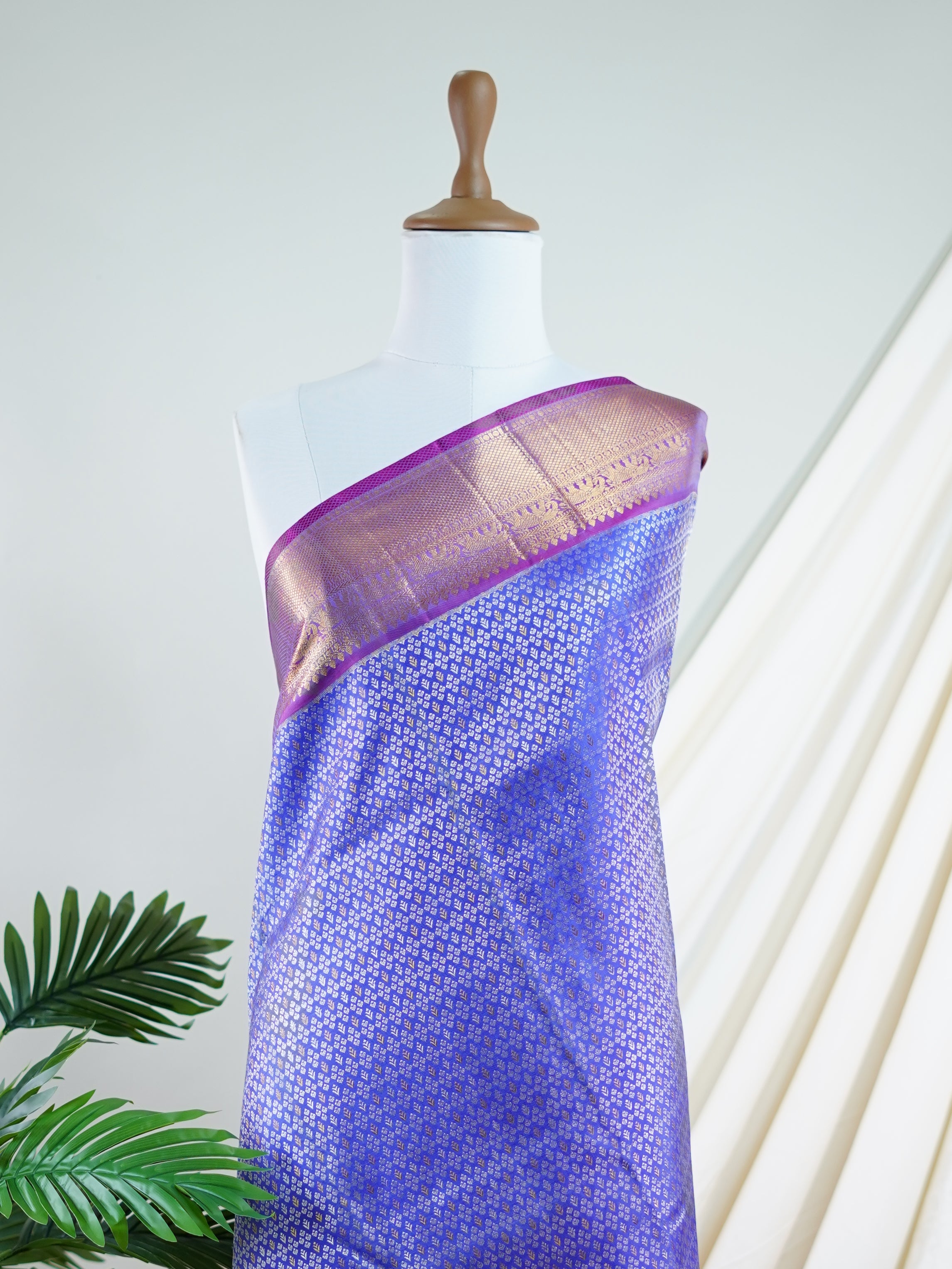 Kanchipuram Silk Royal Blue 100% Pure Silk  - Manoranjitham Weaves - Handloom Store