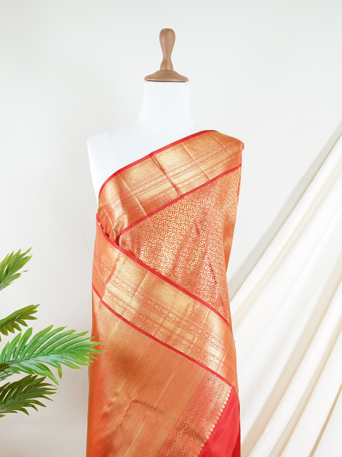 Kanchipuram Silk Red 100% Pure Silk  - Manoranjitham Weaves - Handloom Store