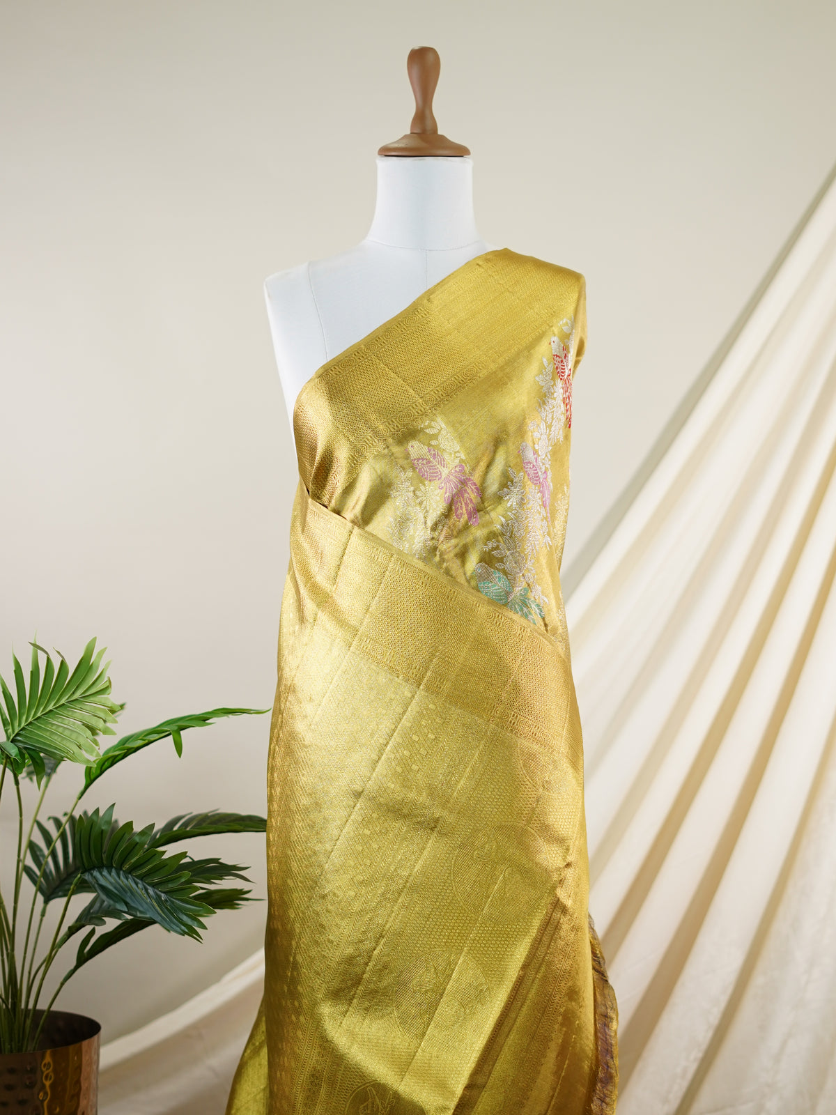 Kanchipuram Silk Yellow  100% Pure Silk  - Manoranjitham Weaves - Handloom Store