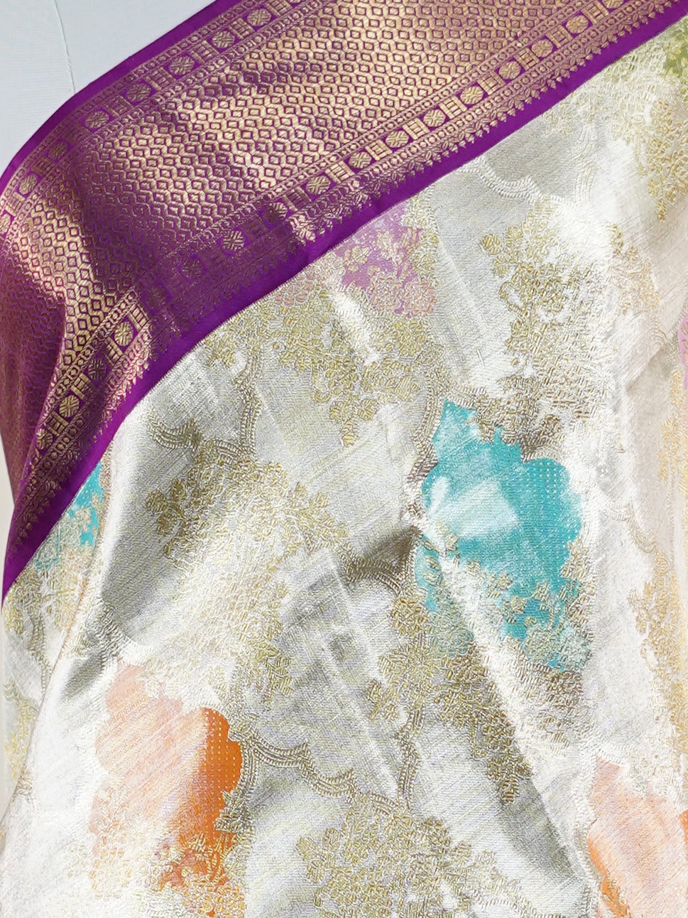 Kanchipuram Silk White 100% Pure Silk  - Manoranjitham Weaves - Handloom Store
