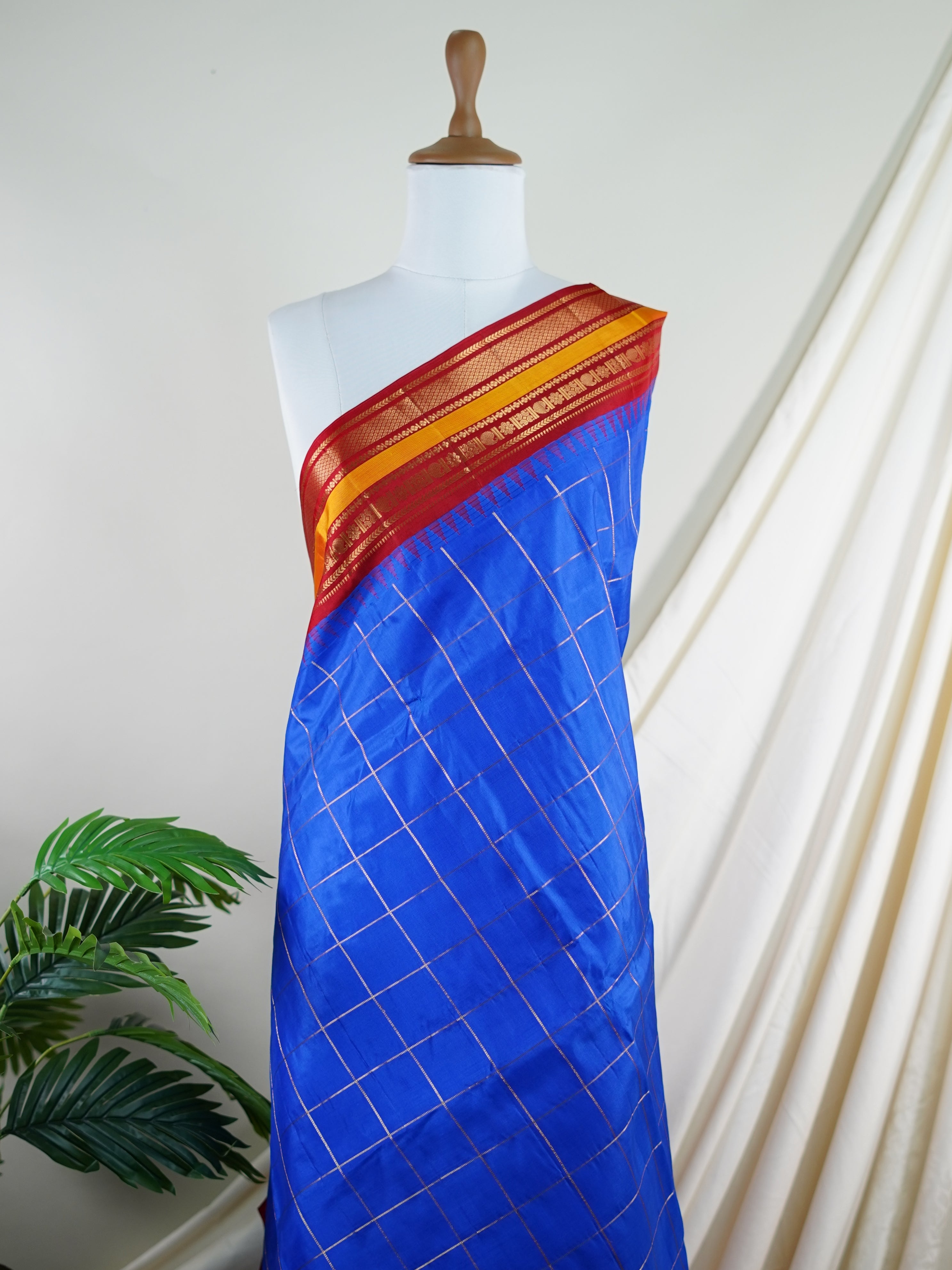 Gadwal Silk Blue 100% Pure Silk  - Manoranjitham Weaves - Handloom Store