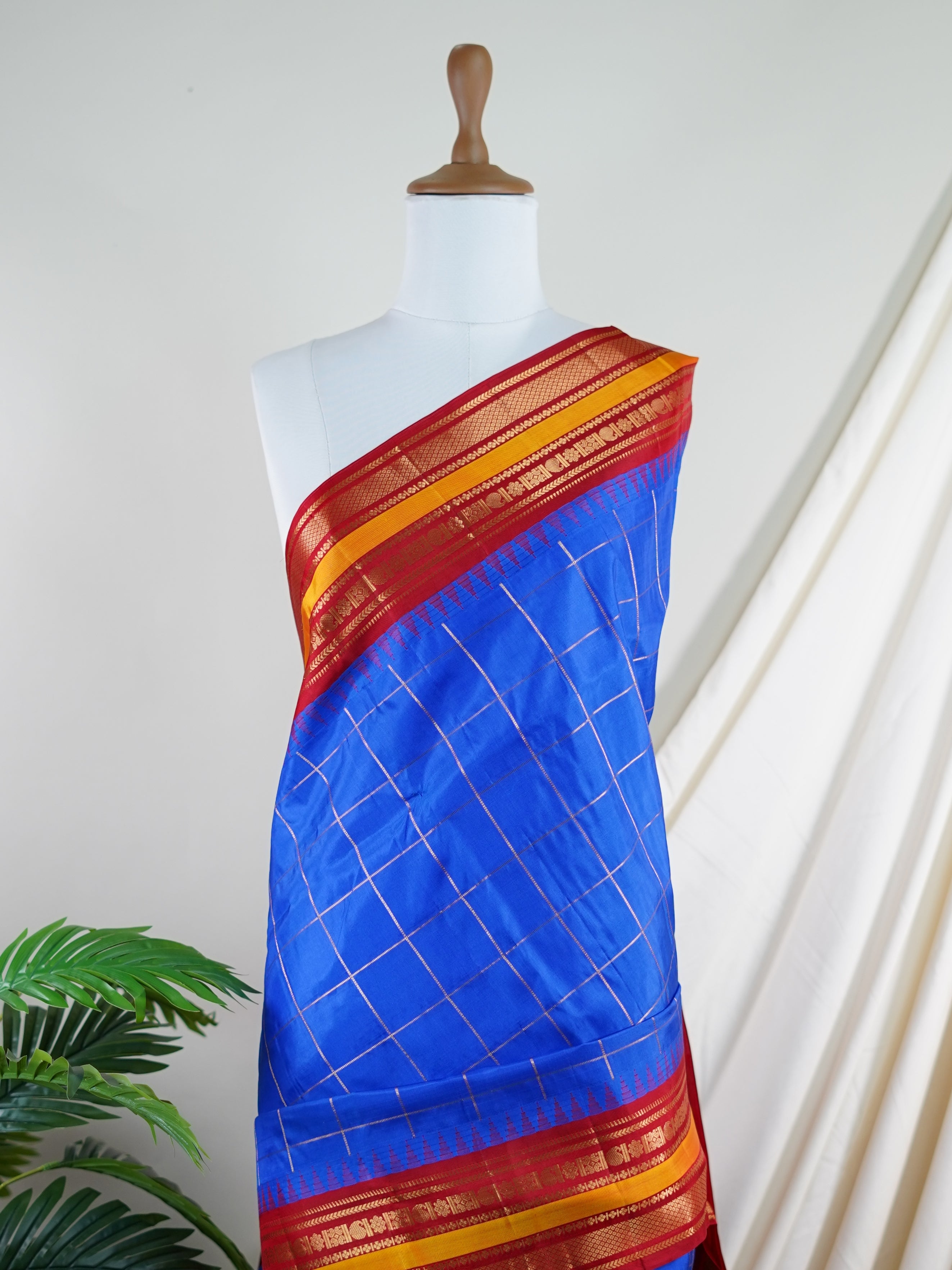 Gadwal Silk Blue 100% Pure Silk  - Manoranjitham Weaves - Handloom Store