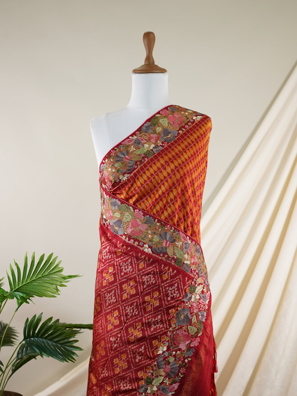 Gadwal Silk  100% Pure Silk  - Manoranjitham Weaves - Handloom Store