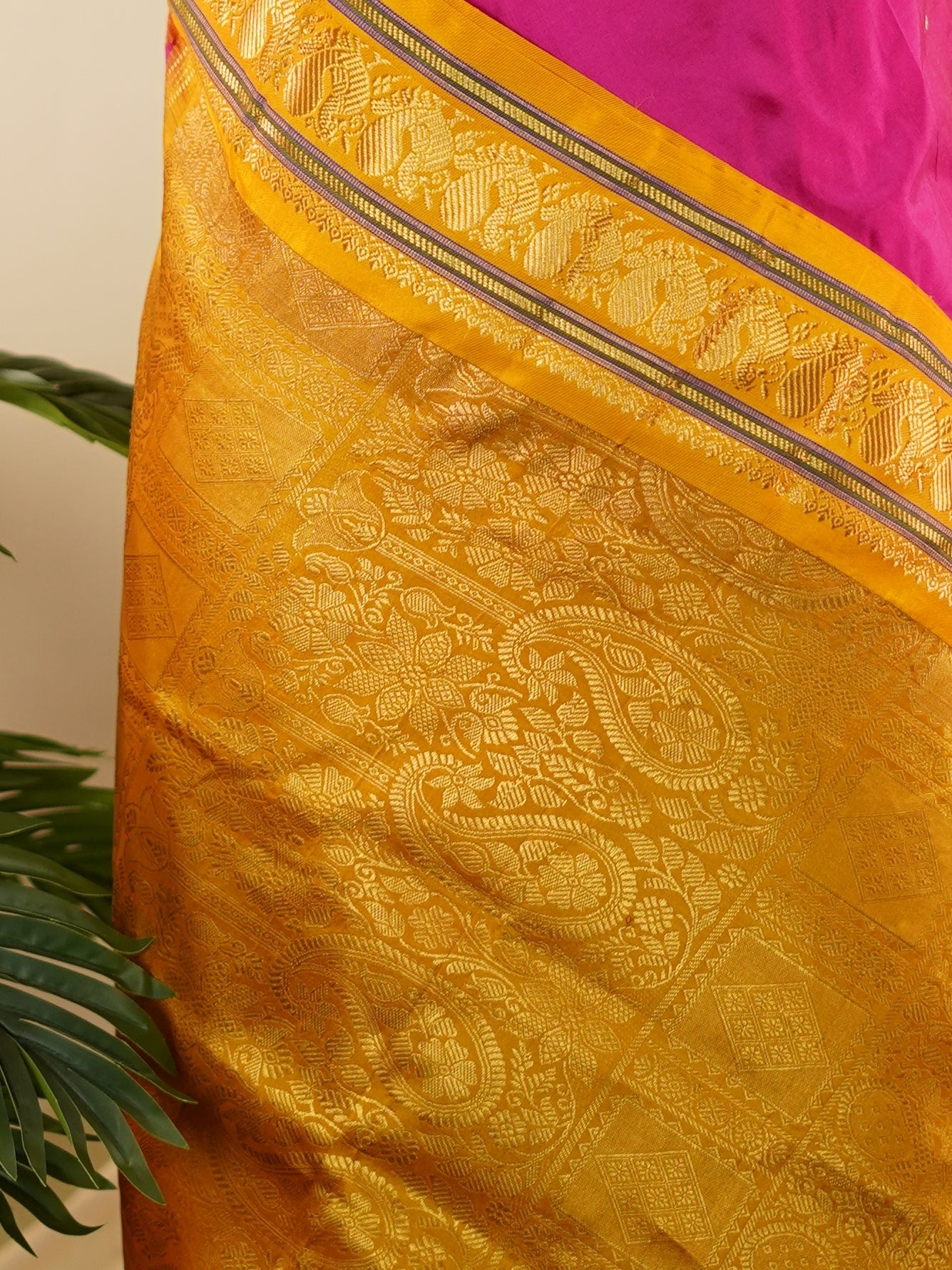 Narayanpet Pink 100% Pure Silk  - Manoranjitham Weaves - Handloom Store