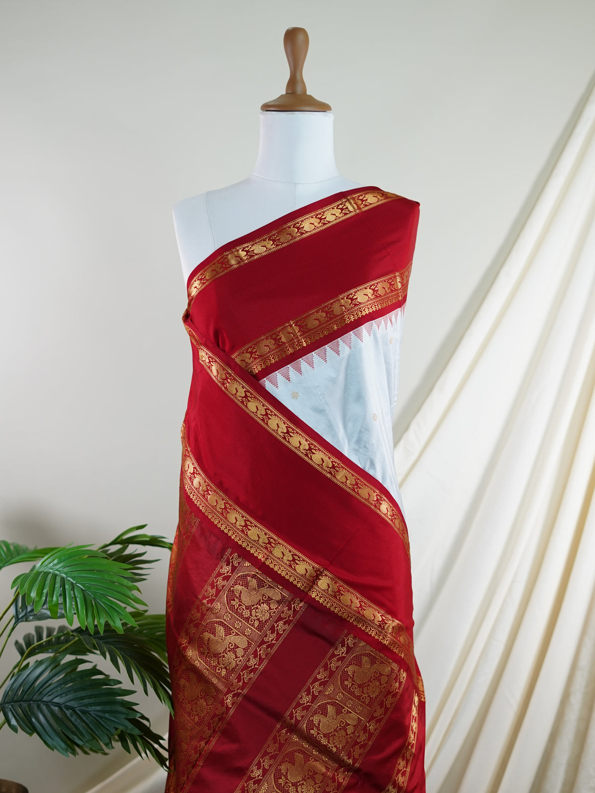 Narayanpet Cool Blue 100% Pure Silk  - Manoranjitham Weaves - Handloom Store