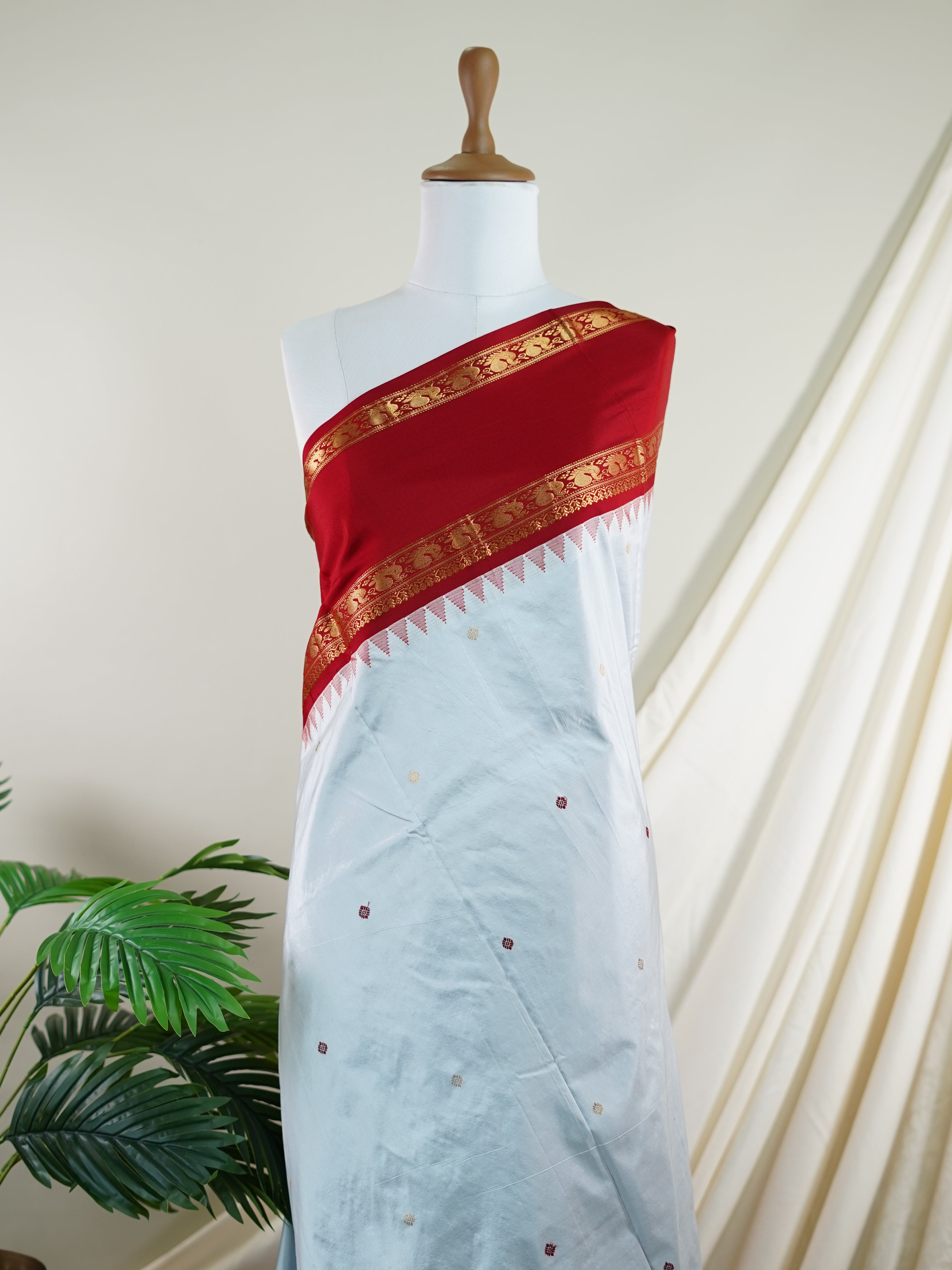 Narayanpet Cool Blue 100% Pure Silk  - Manoranjitham Weaves - Handloom Store