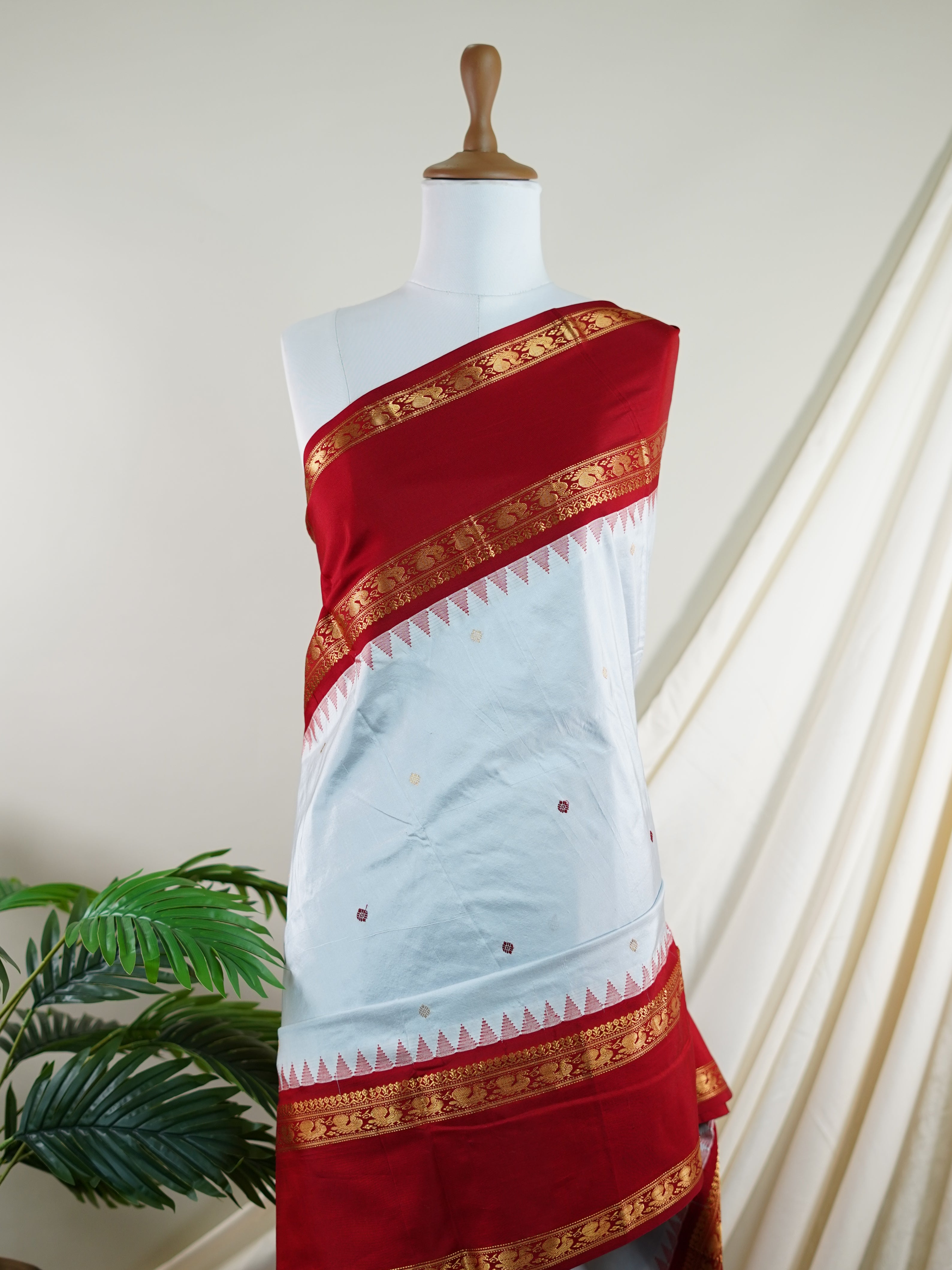 Narayanpet Cool Blue 100% Pure Silk  - Manoranjitham Weaves - Handloom Store