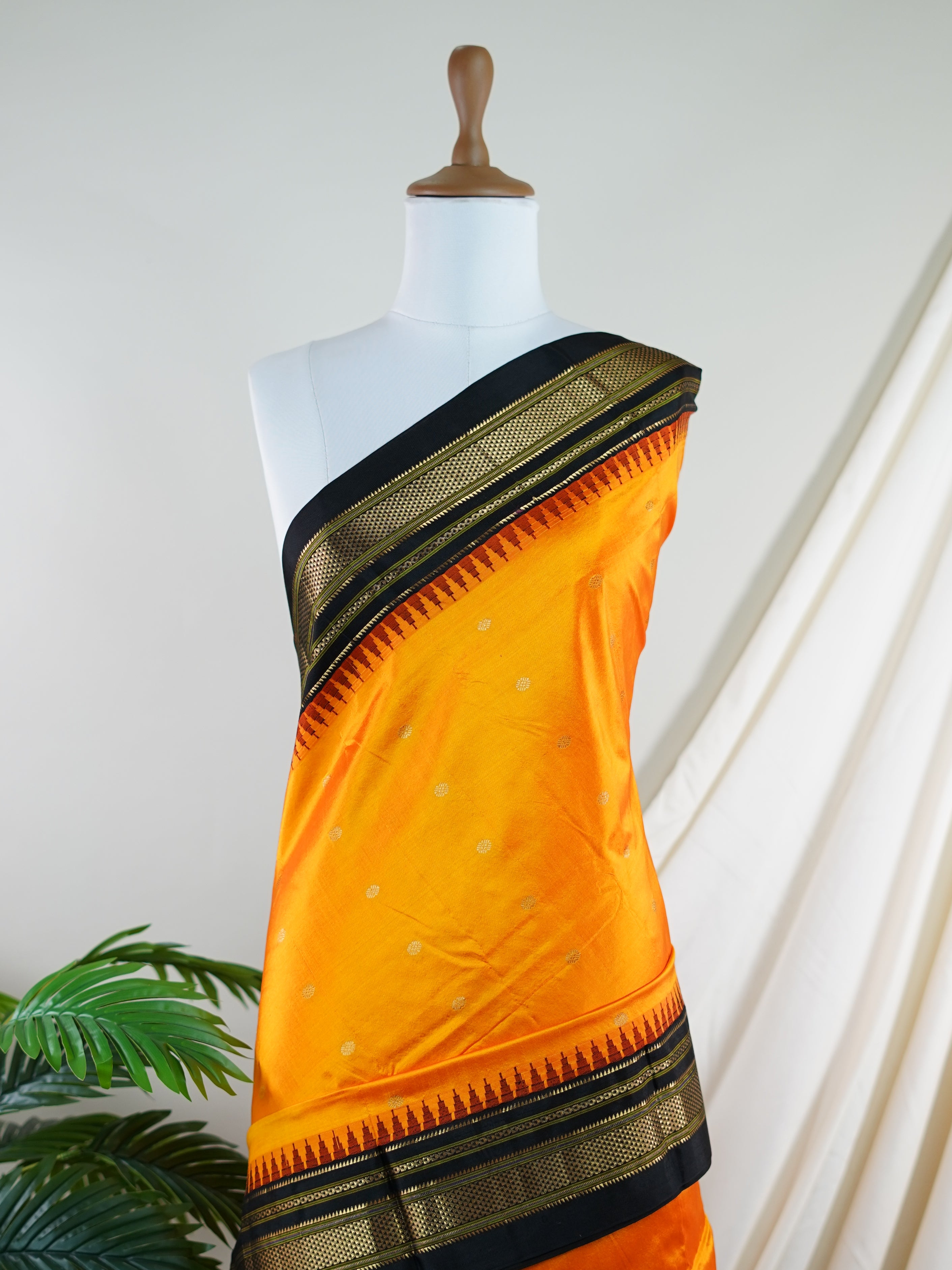 Narayanpet Orange 100% Pure Silk  - Manoranjitham Weaves - Handloom Store