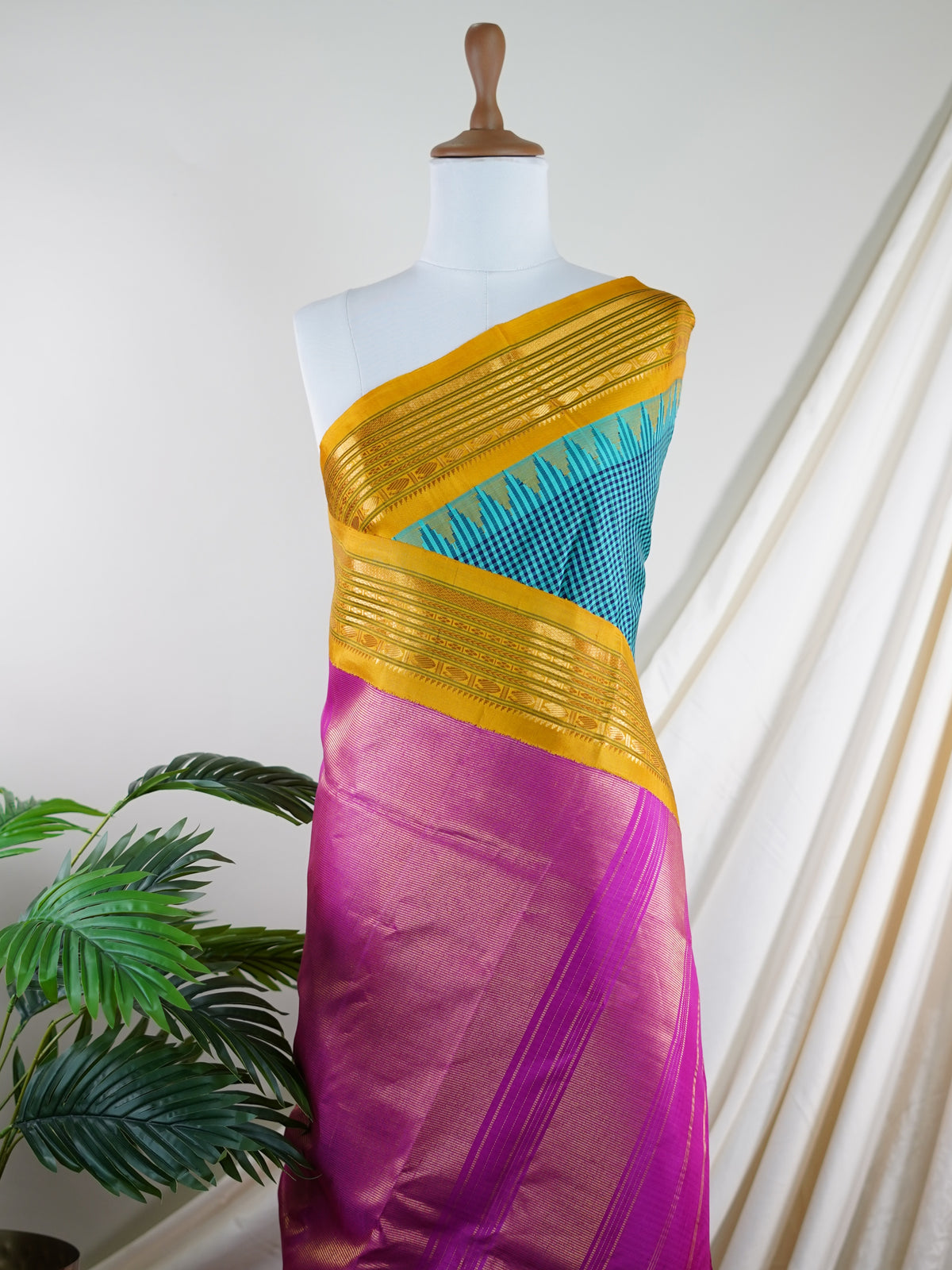 Gadwal Silk Blue 100% Pure Silk  - Manoranjitham Weaves - Handloom Store