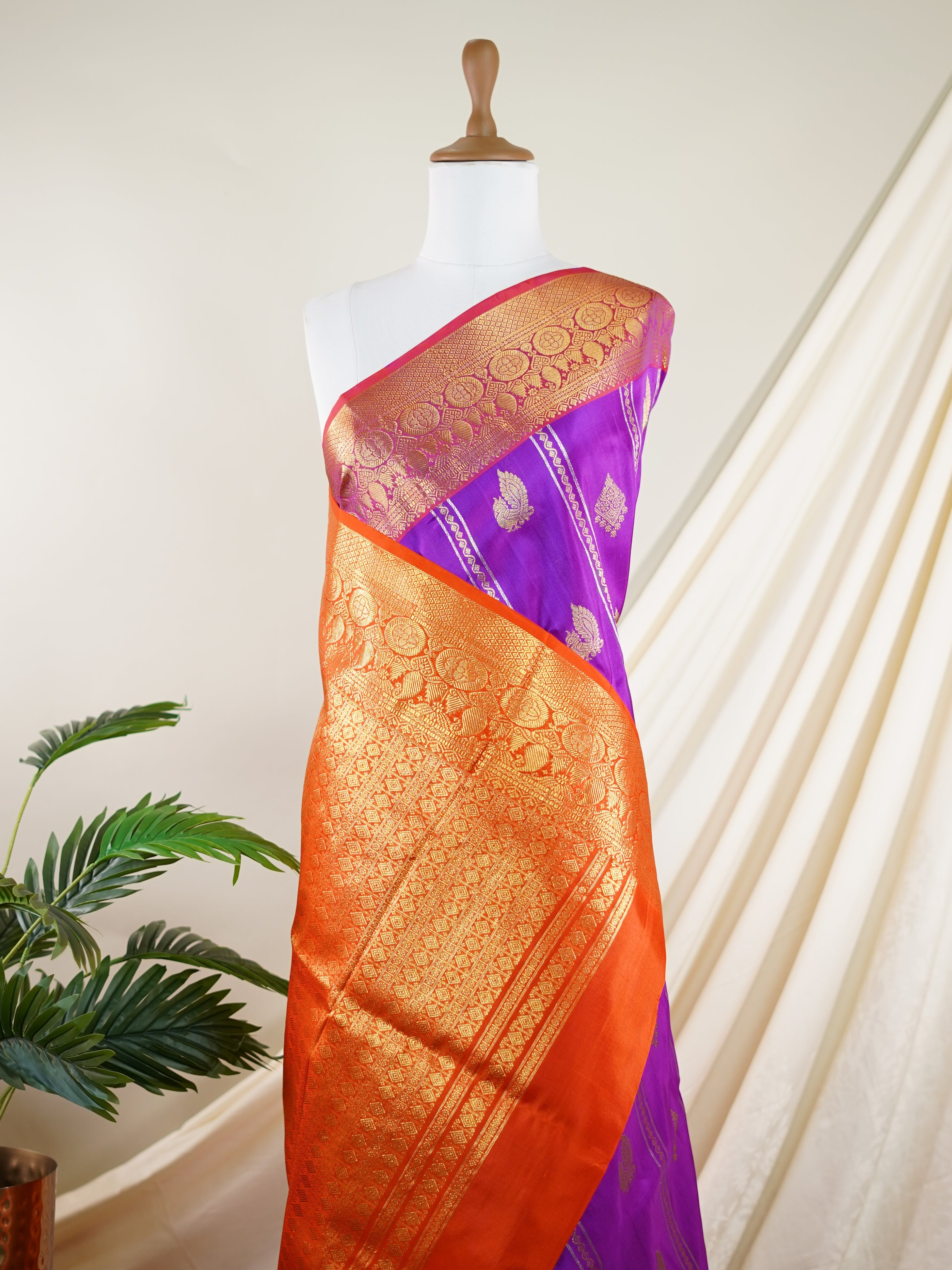 Venkatagiri Silk Purple 100% Pure Silk  - Manoranjitham Weaves - Handloom Store