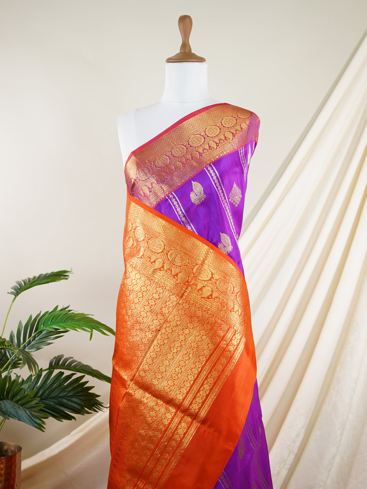 Venkatagiri Silk Purple 100% Pure Silk  - Manoranjitham Weaves - Handloom Store