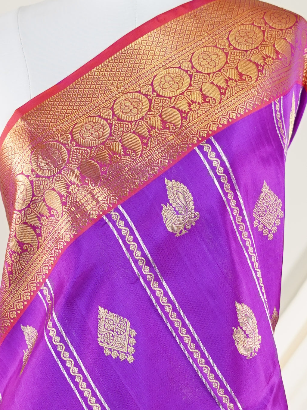 Venkatagiri Silk Purple 100% Pure Silk  - Manoranjitham Weaves - Handloom Store