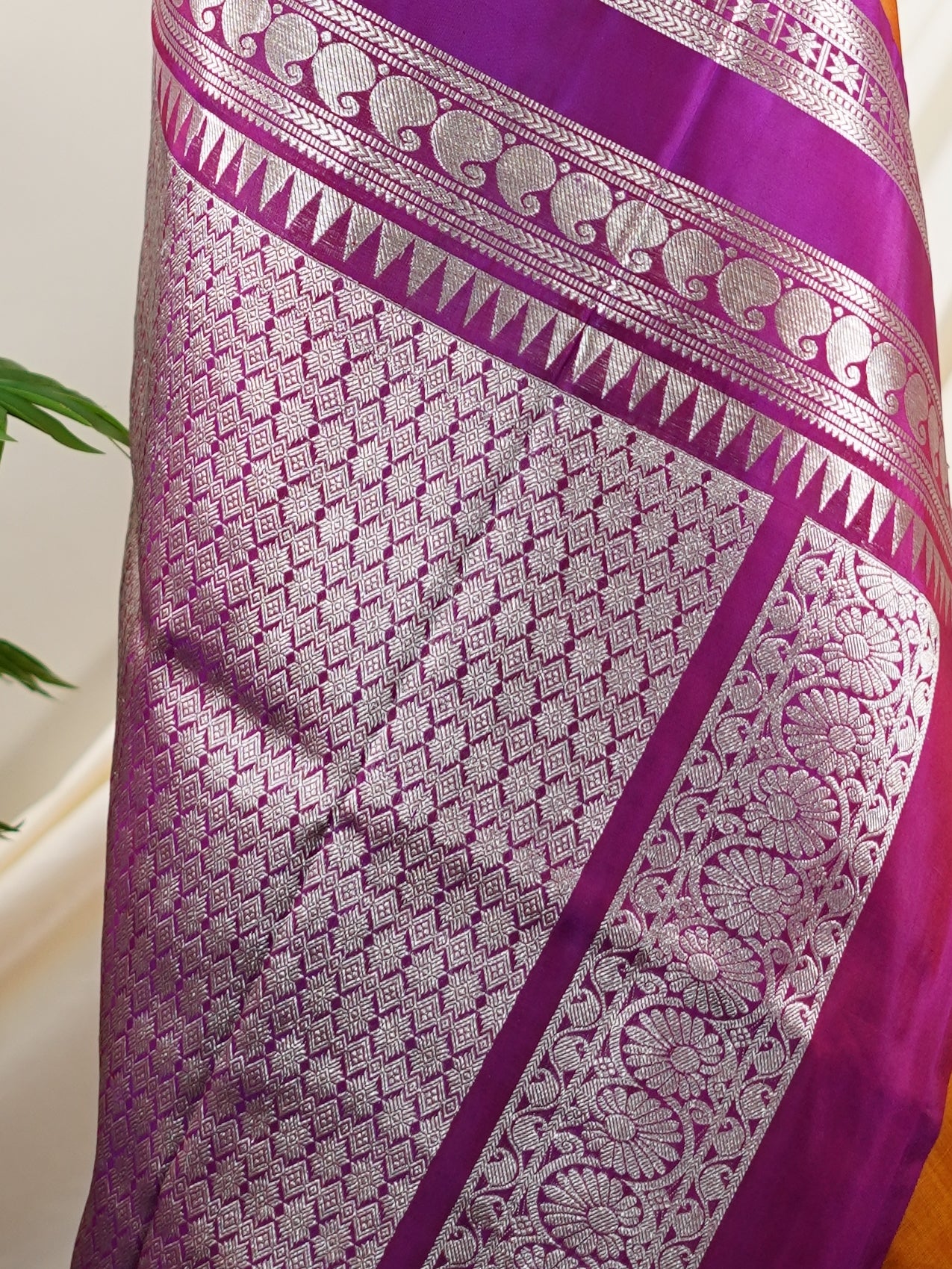 Venkatagiri Silk Brown 100% Pure Silk  - Manoranjitham Weaves - Handloom Store