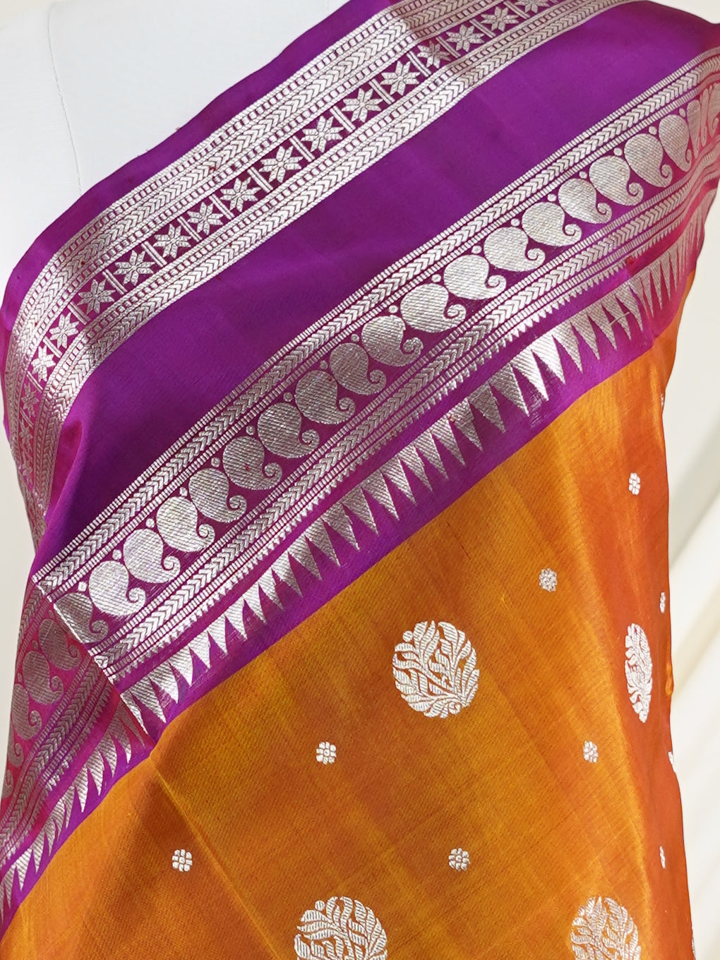 Venkatagiri Silk Brown 100% Pure Silk  - Manoranjitham Weaves - Handloom Store