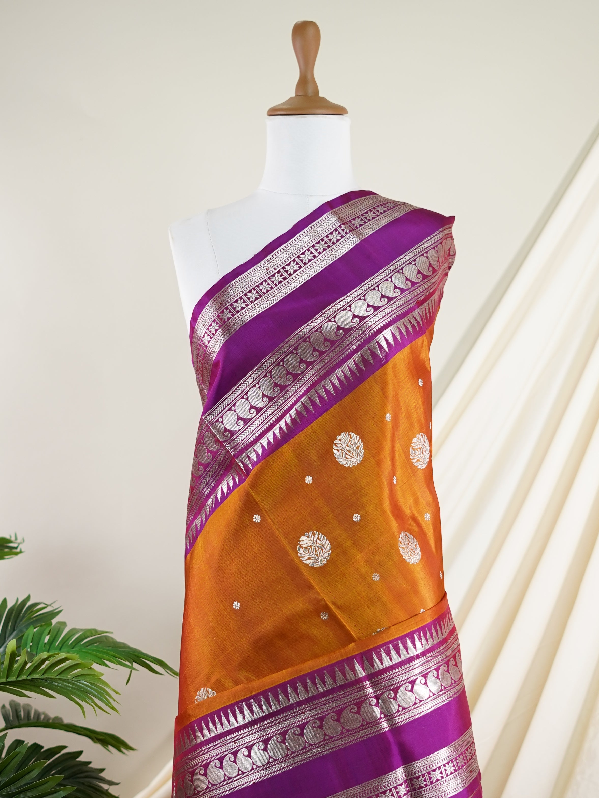 Venkatagiri Silk Brown 100% Pure Silk  - Manoranjitham Weaves - Handloom Store