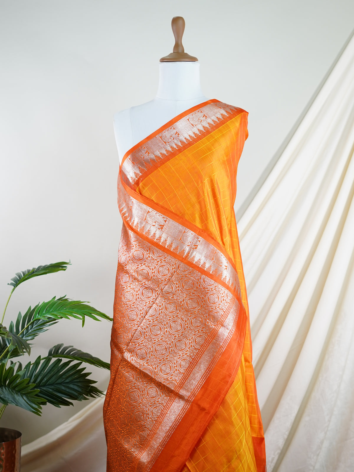 Venkatagiri Silk Mustad Yellow 100% Pure Silk  - Manoranjitham Weaves - Handloom Store