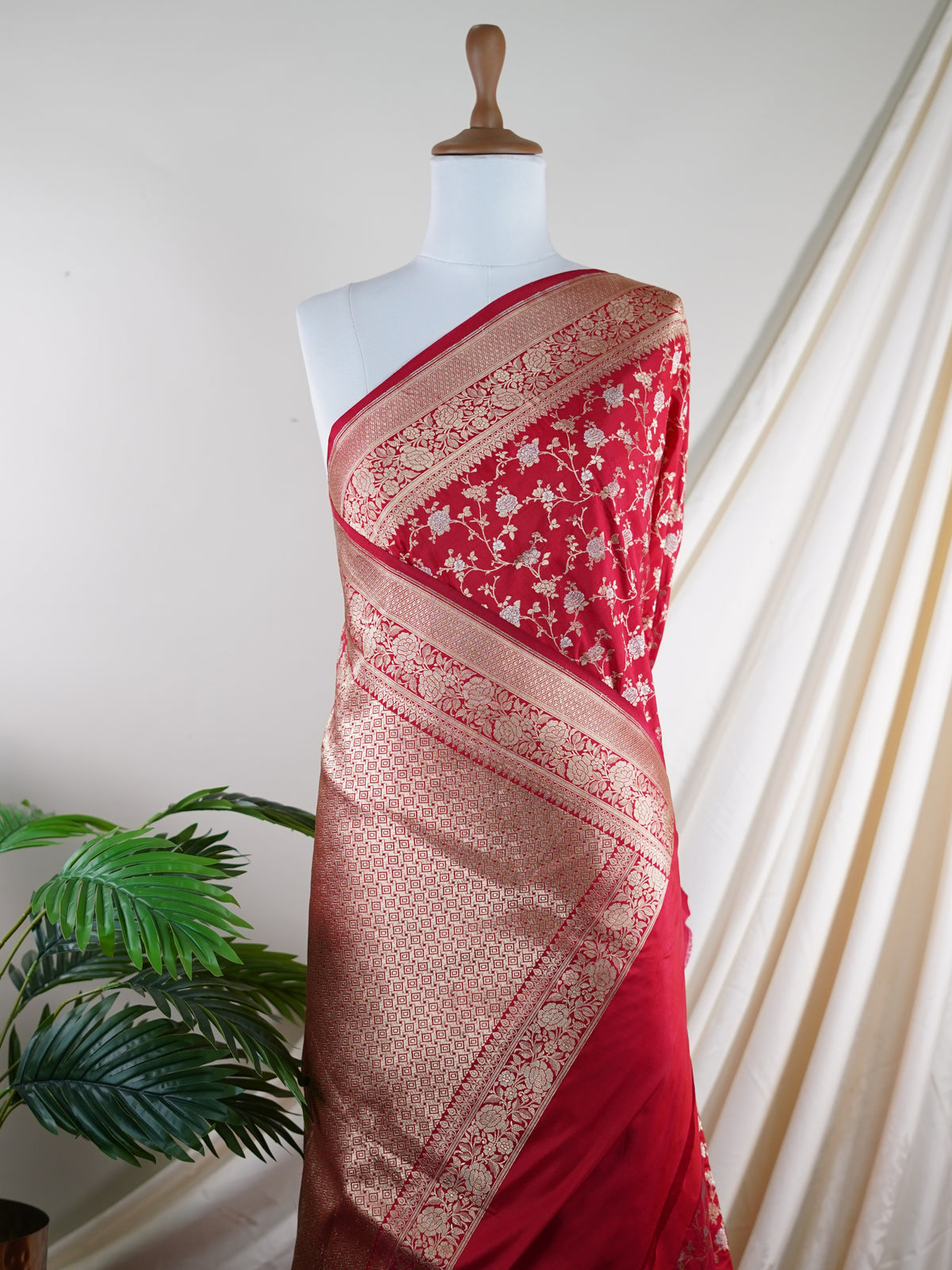 Katan Red 100% Pure Katan Silk - Manoranjitham Weaves - Handloom Store