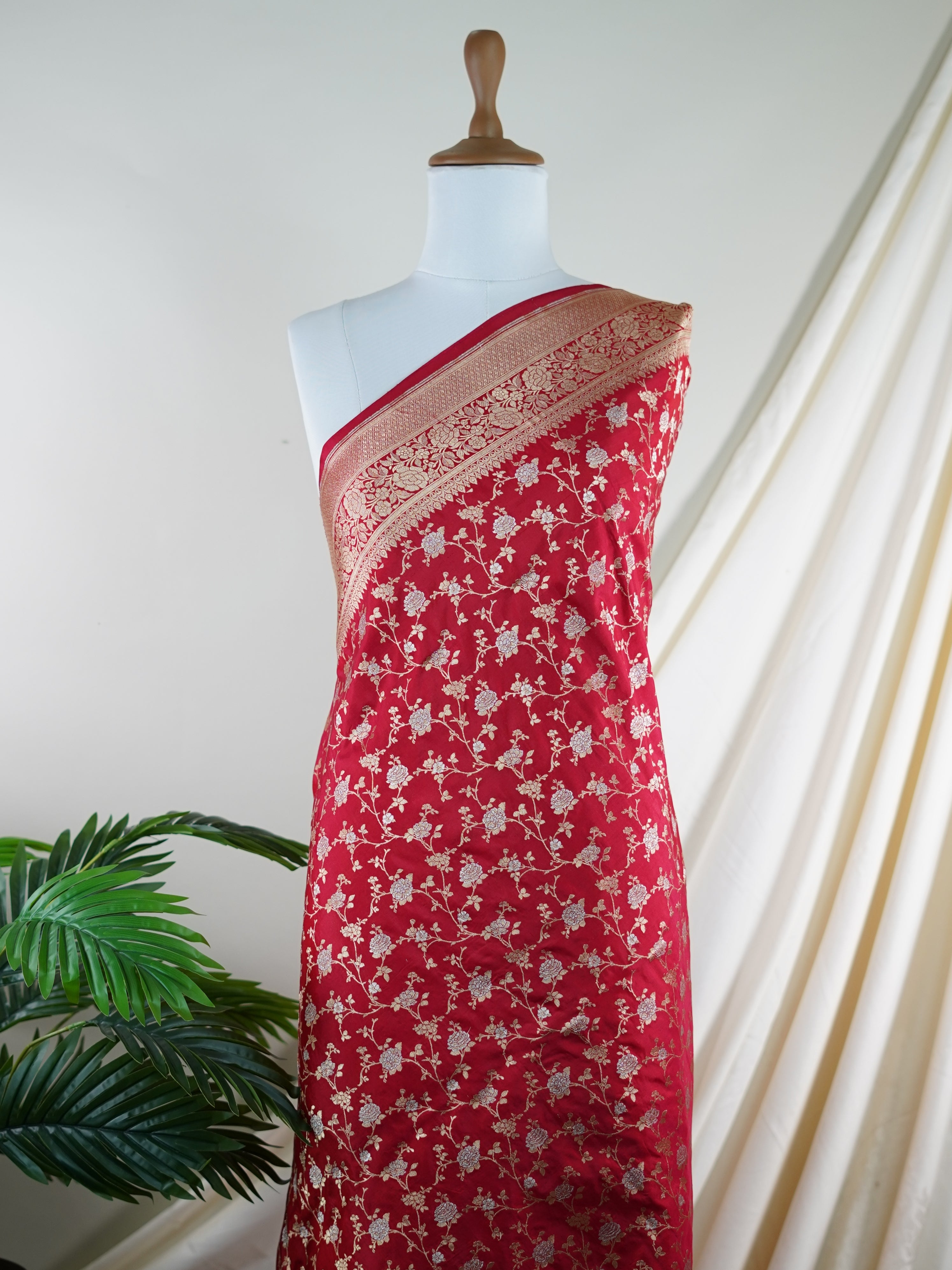 Katan Red 100% Pure Katan Silk - Manoranjitham Weaves - Handloom Store