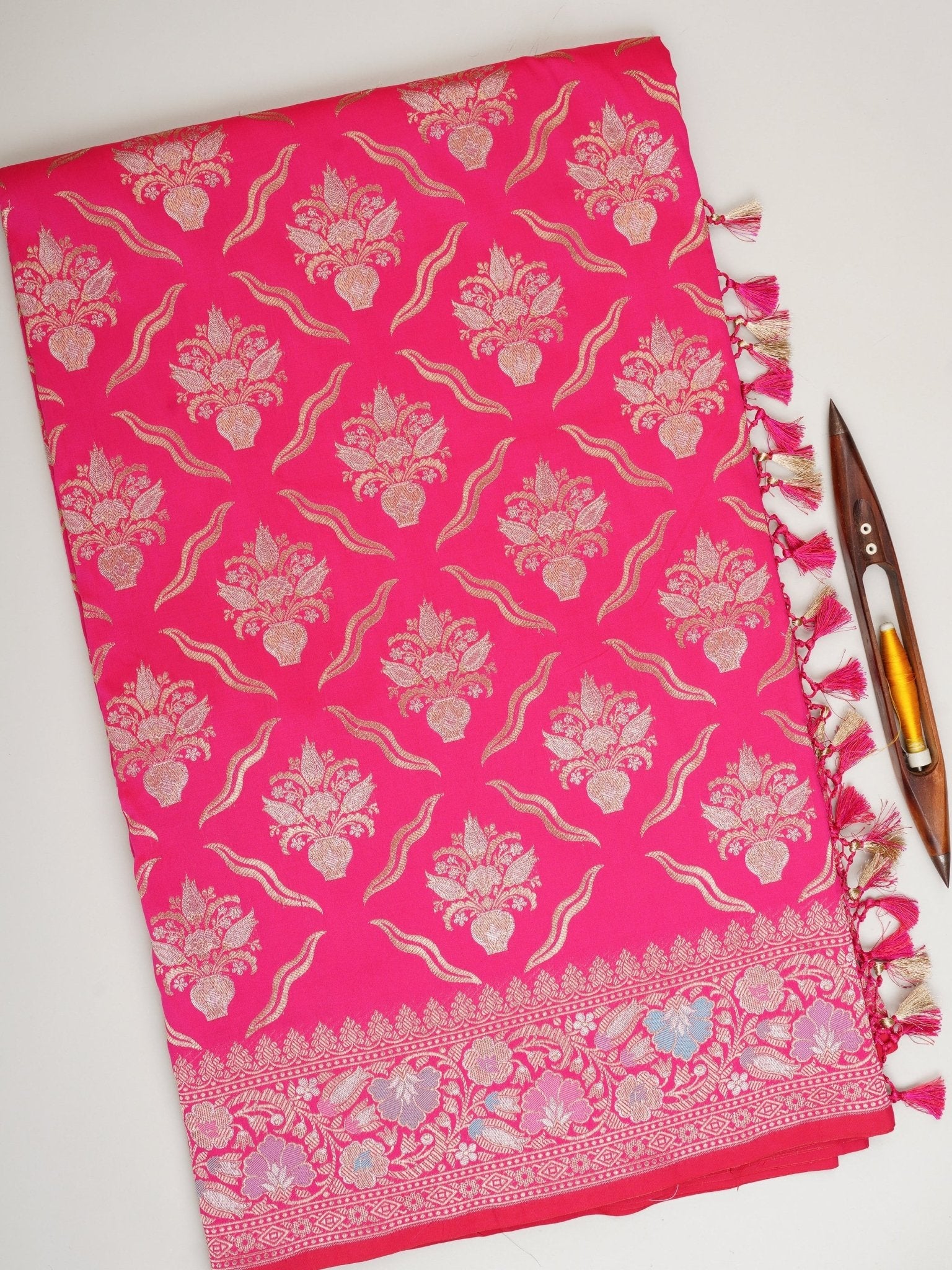 Katan Pink Katan Semi Silk Manoranjitham Weaves - Handloom Store