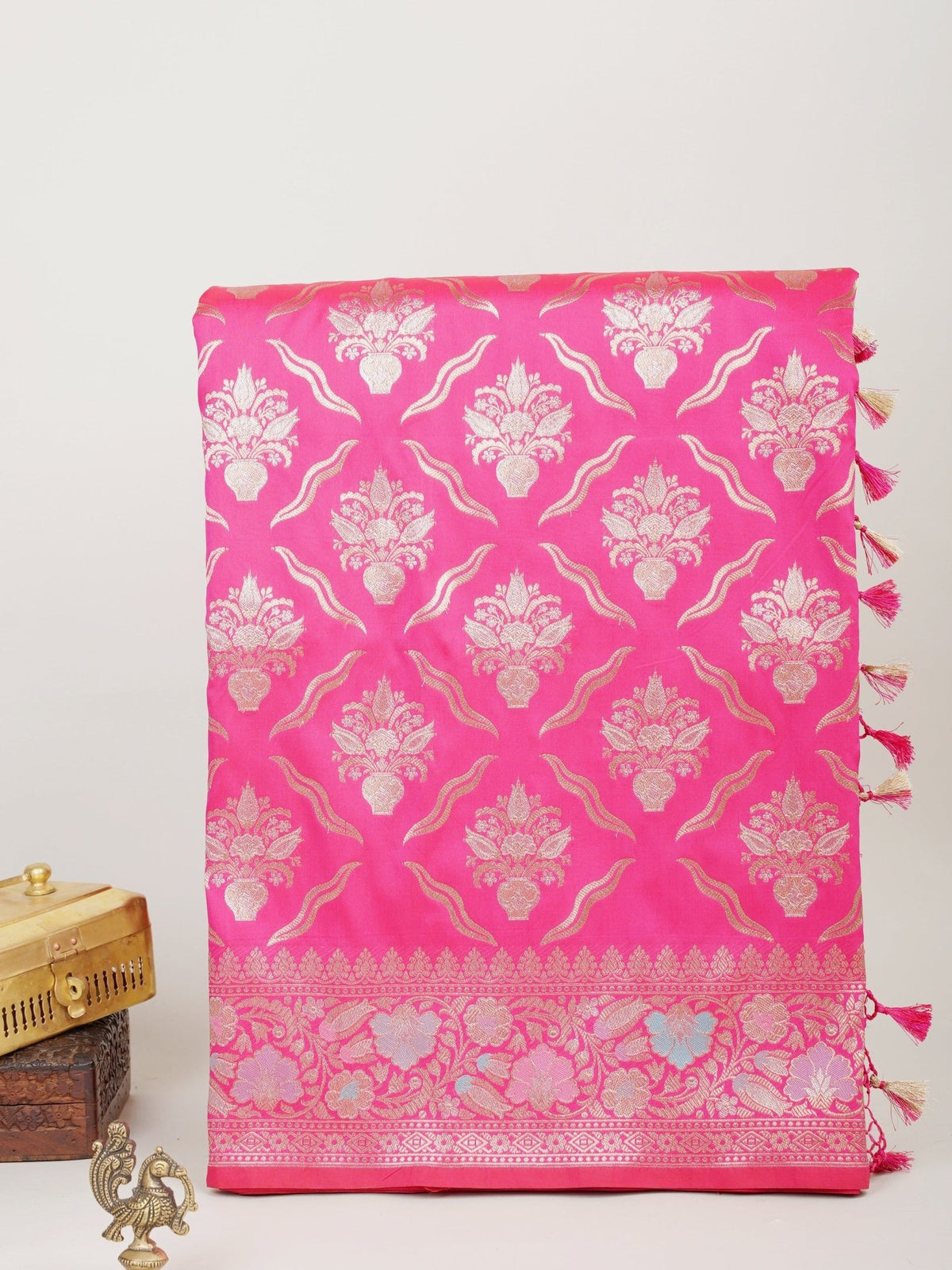 Katan Pink Katan Semi Silk Manoranjitham Weaves - Handloom Store