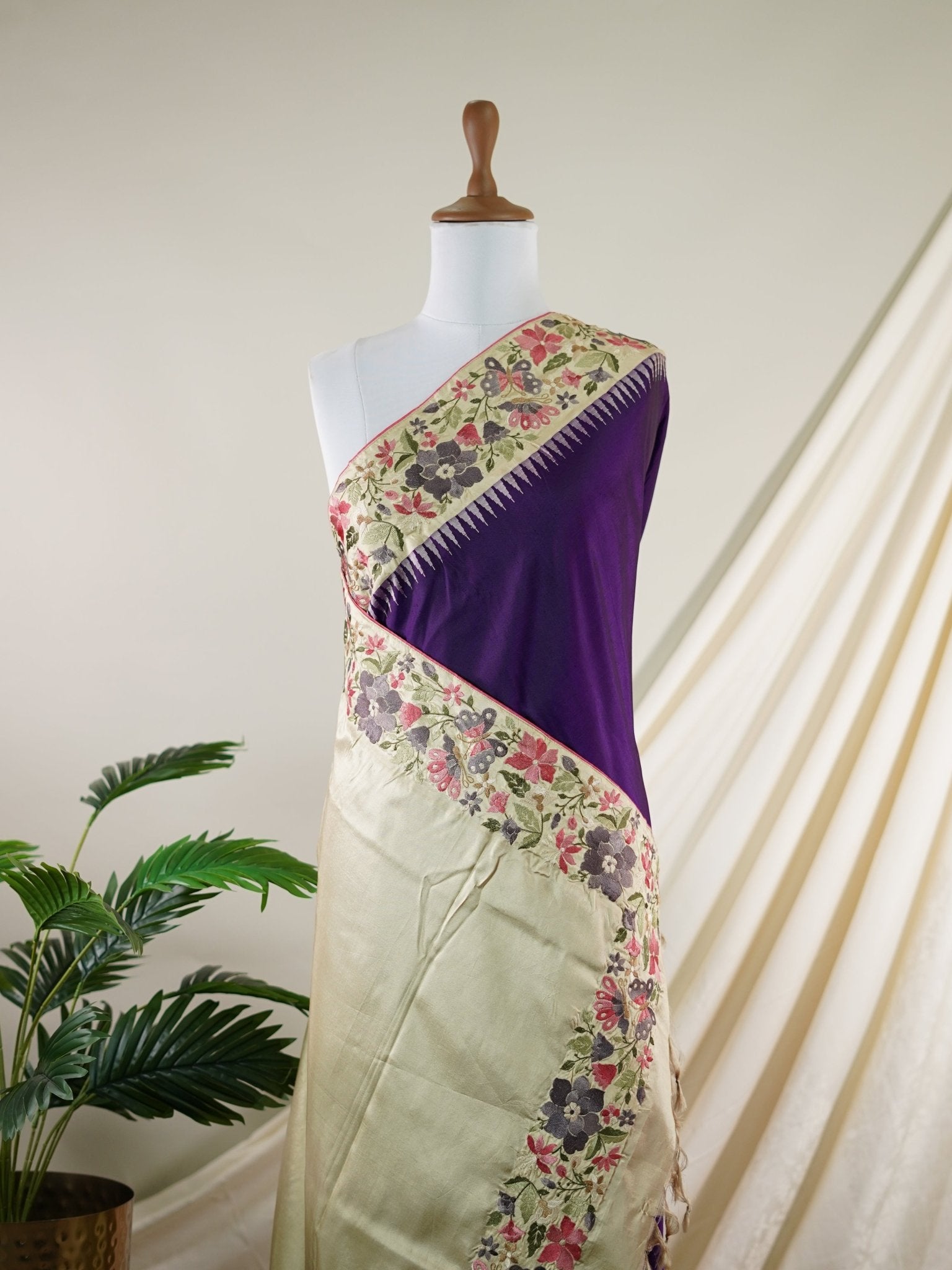 Gadwal Silk Royal Blue 100% Pure Silk  - Manoranjitham Weaves - Handloom Store