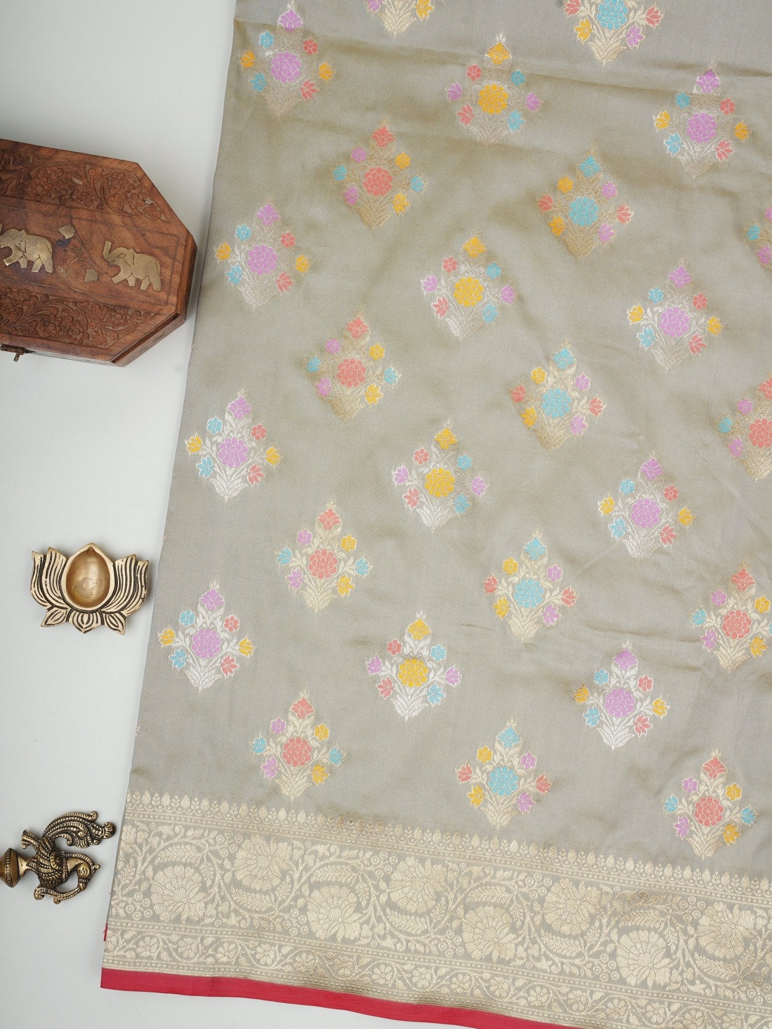 Katan Grey Katan Semi Silk Manoranjitham Weaves - Handloom Store