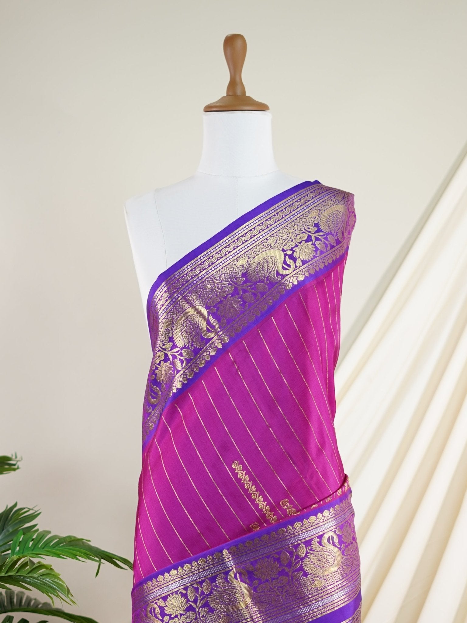 Venkatagiri Silk Purple 100% Pure Silk  - Manoranjitham Weaves - Handloom Store