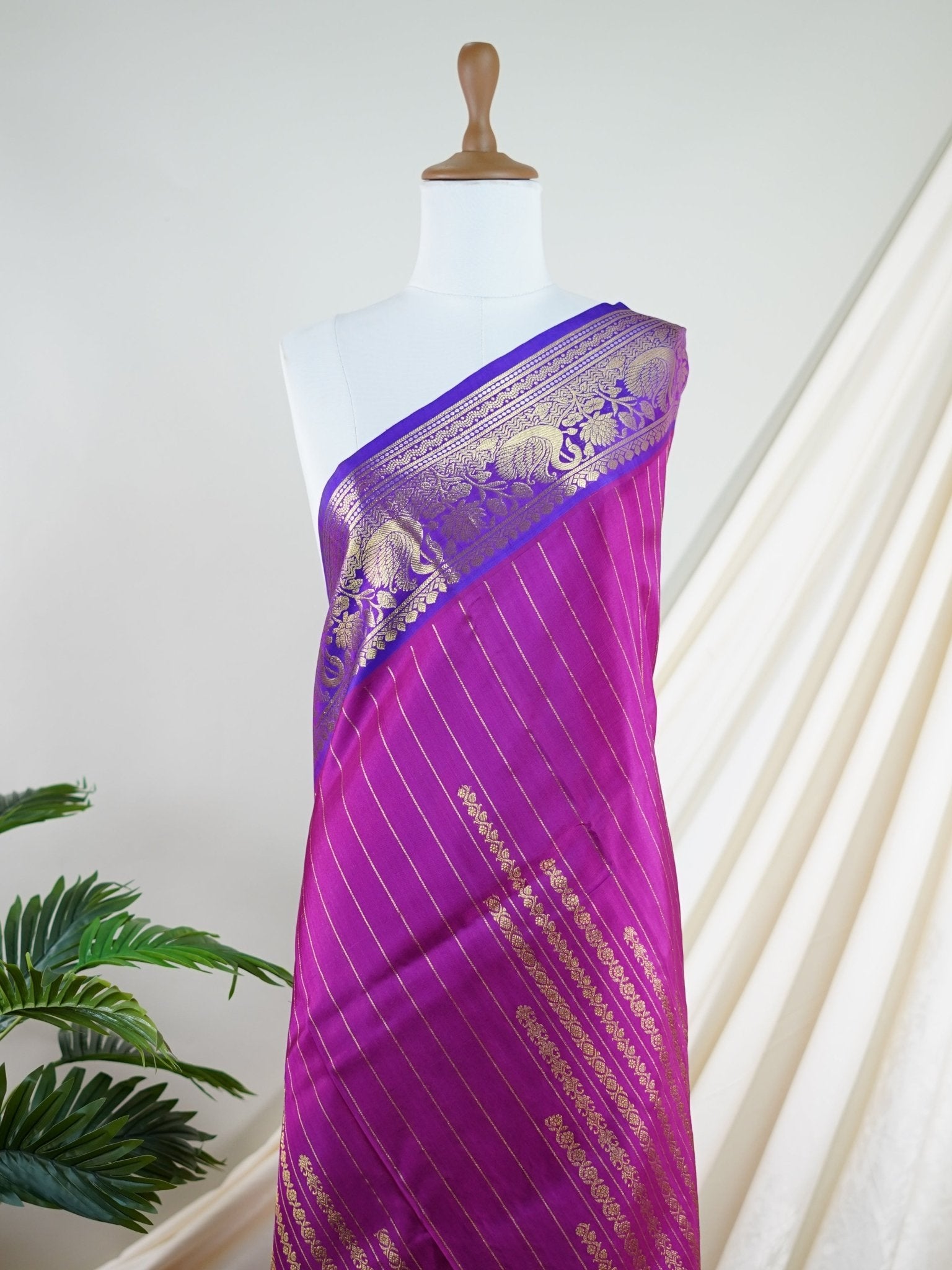 Venkatagiri Silk Purple 100% Pure Silk  - Manoranjitham Weaves - Handloom Store
