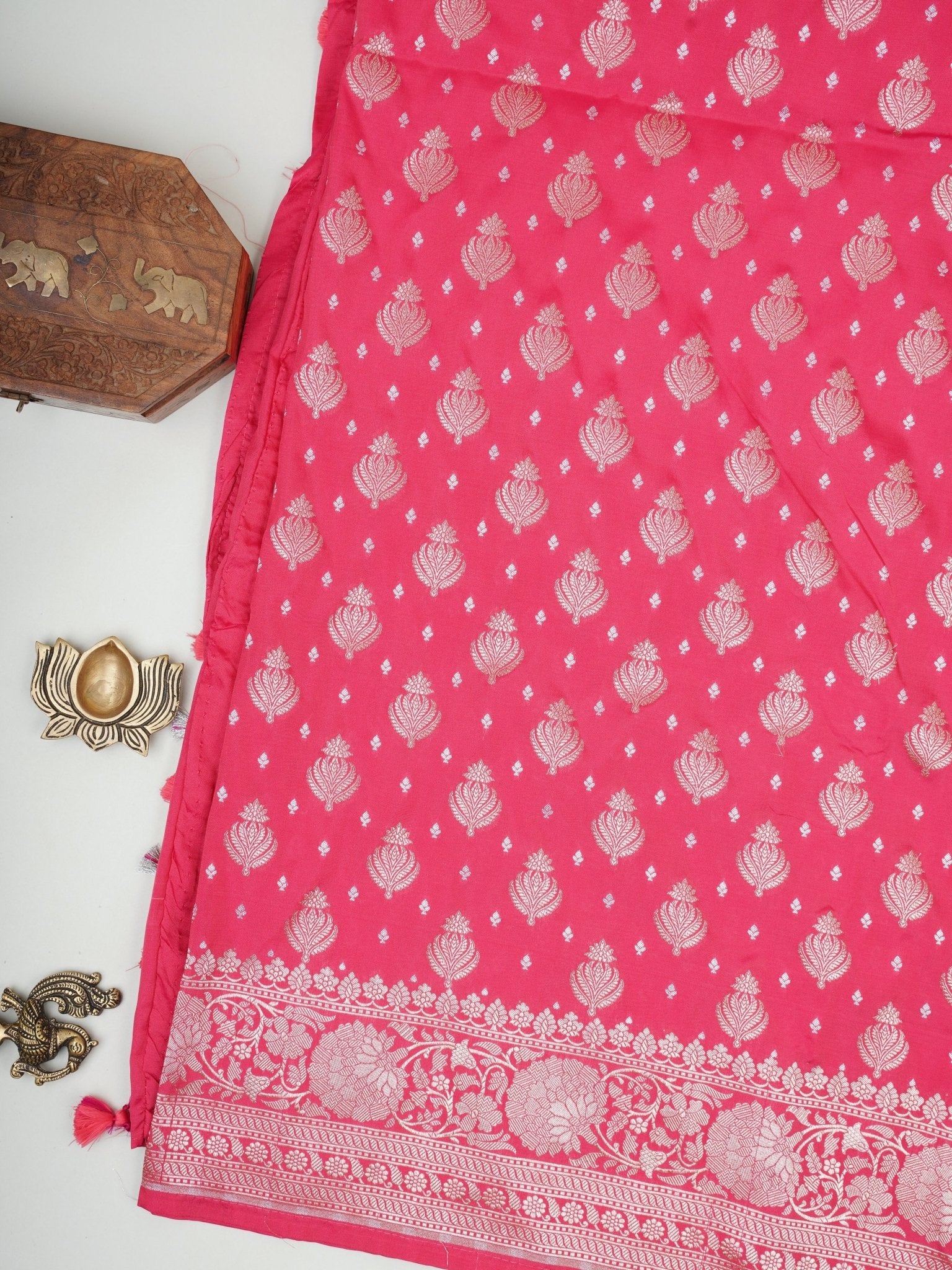 Katan Pink Katan Semi Silk Manoranjitham Weaves - Handloom Store