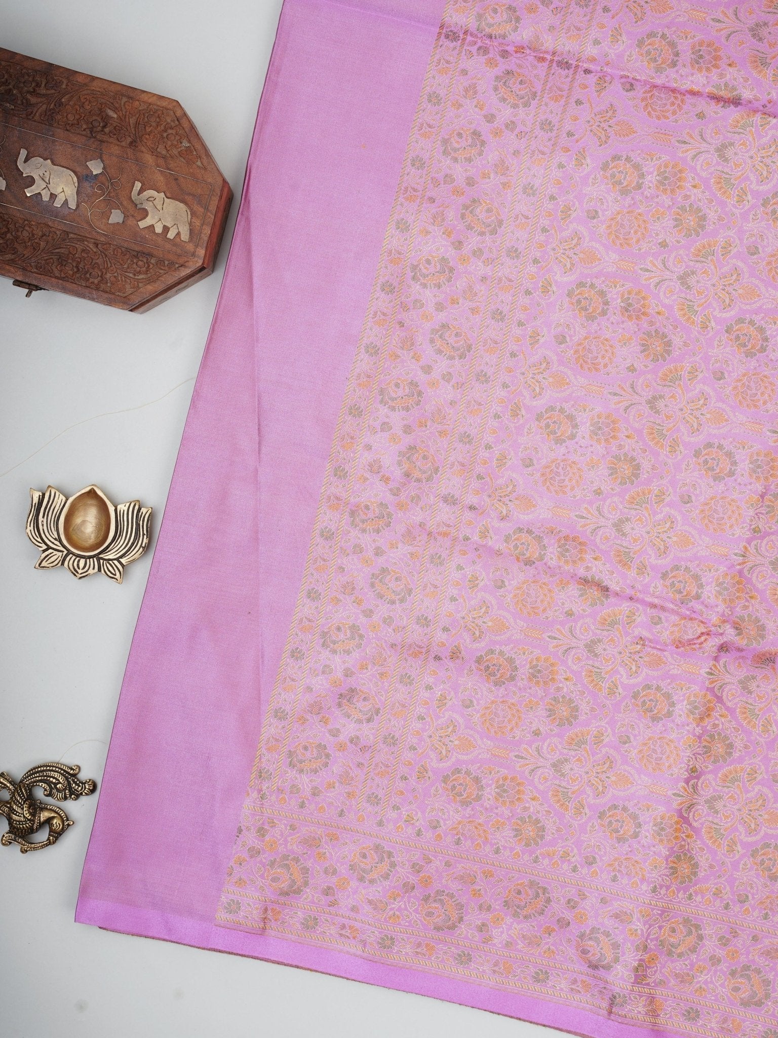 Katan Lavender Semi Mushru - Manoranjitham Weaves - Handloom Store