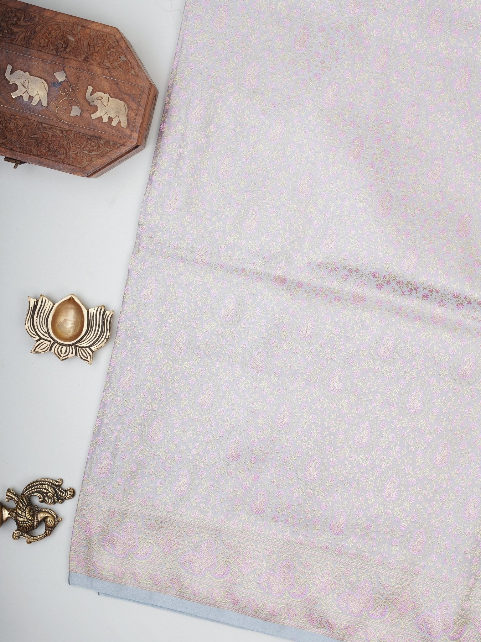 Katan Grey Semi Mushru - Manoranjitham Weaves - Handloom Store