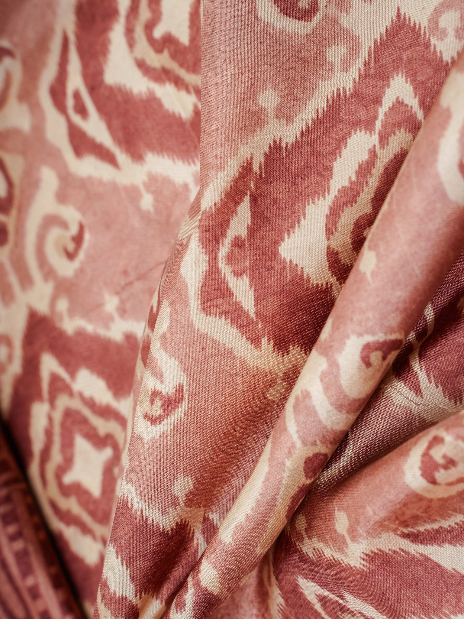 Satin Salmon Semi Mushru Manoranjitham Weaves - Handloom Store