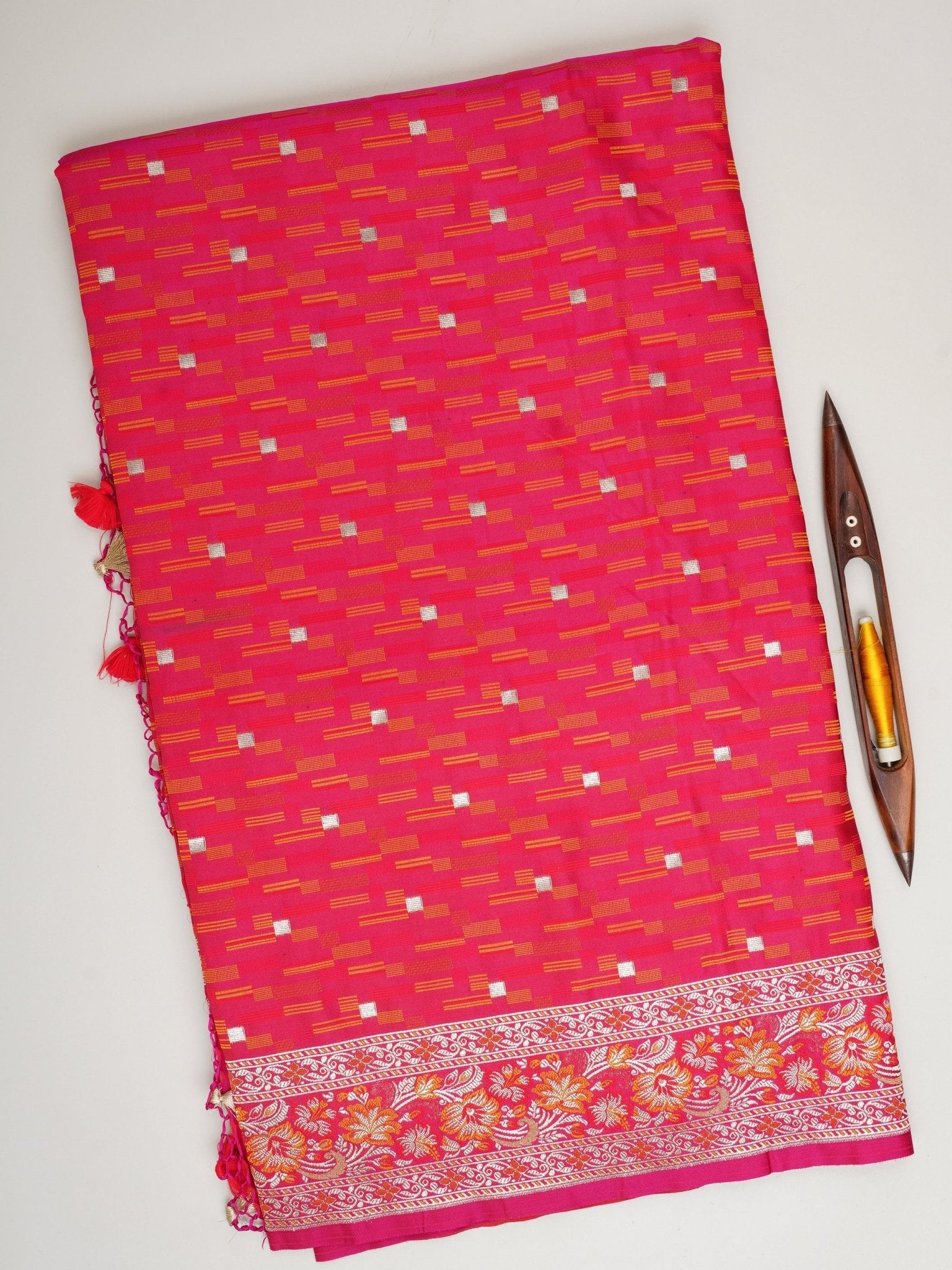Katan Pink Semi Katan Silk Manoranjitham Weaves - Handloom Store
