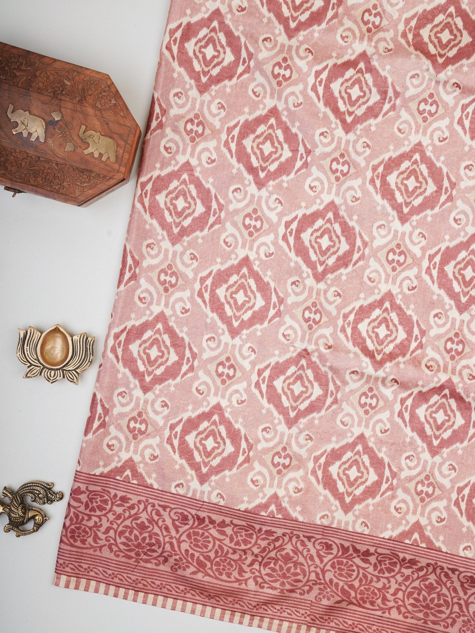 Satin Salmon Semi Mushru Manoranjitham Weaves - Handloom Store
