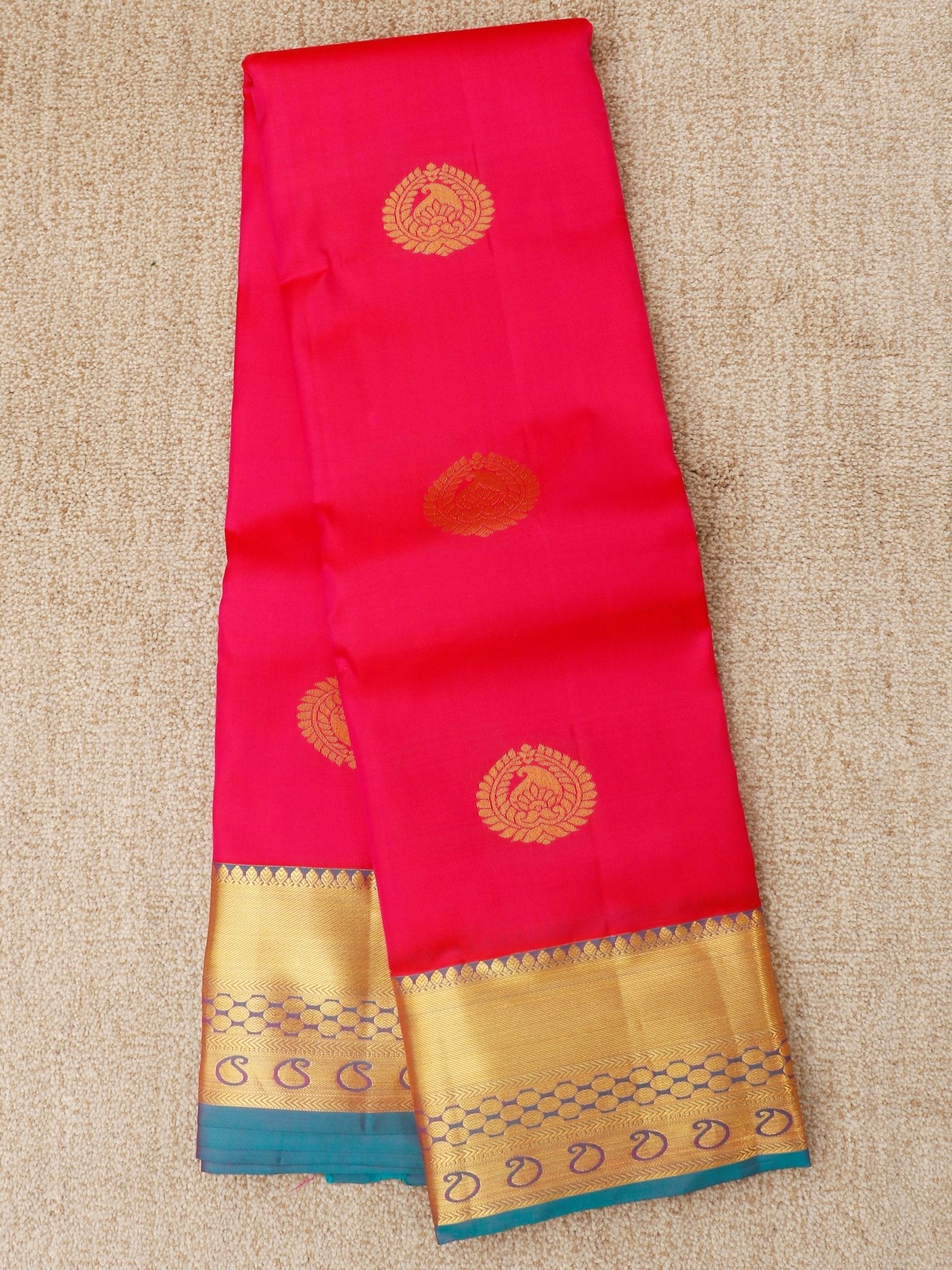Kanchipuram Silk Magenta 100% Pure Silk  Manoranjitham Weaves - Handloom Store