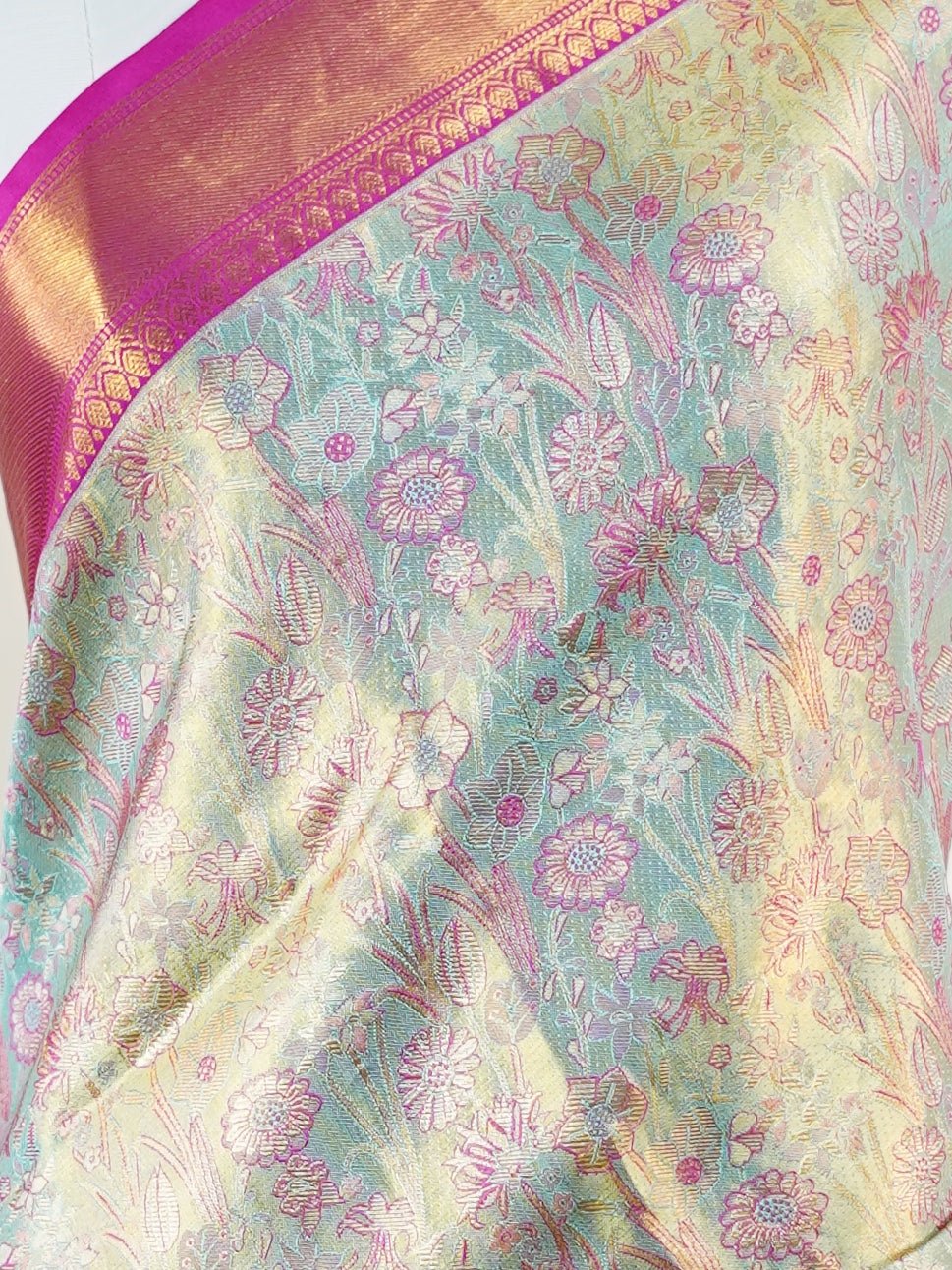 Kanchipuram Silk Olive Green 100% Pure Silk  - Manoranjitham Weaves - Handloom Store