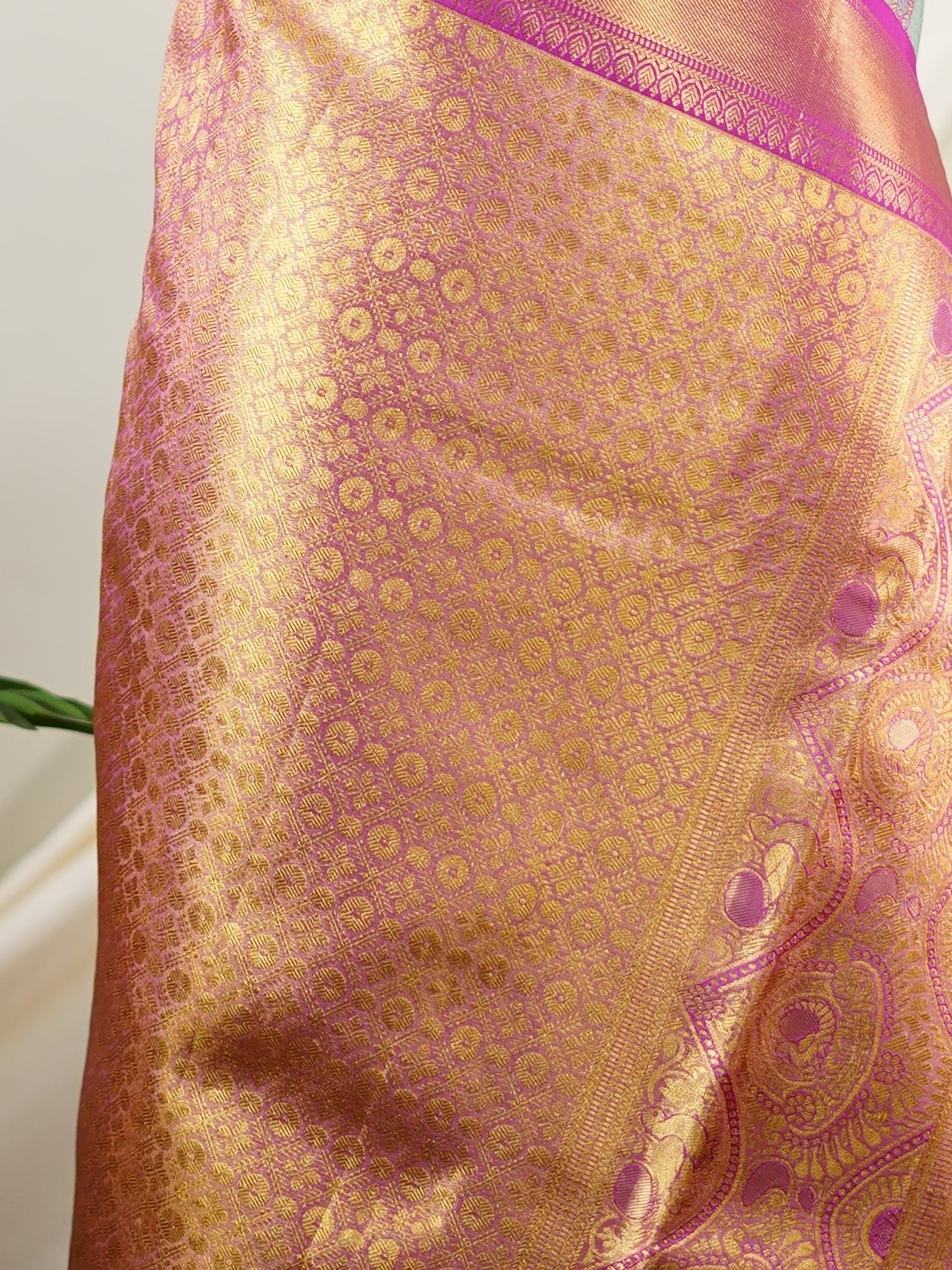 Kanchipuram Silk Olive Green 100% Pure Silk  - Manoranjitham Weaves - Handloom Store