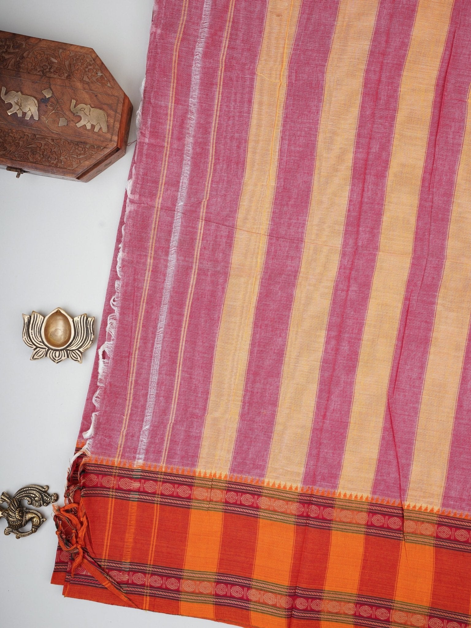 Narayanpet  100% Handspun Cotton - Manoranjitham Weaves - Handloom Store